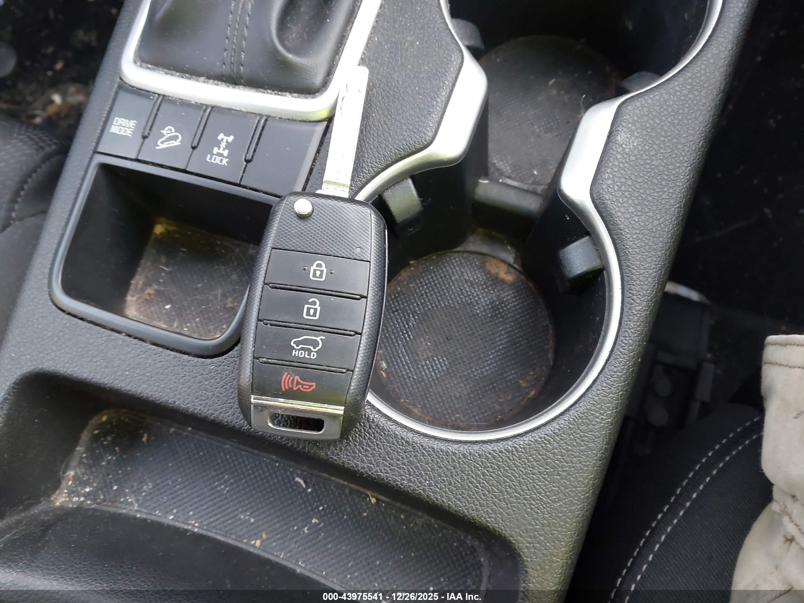 KIA SPORTAGE image 11