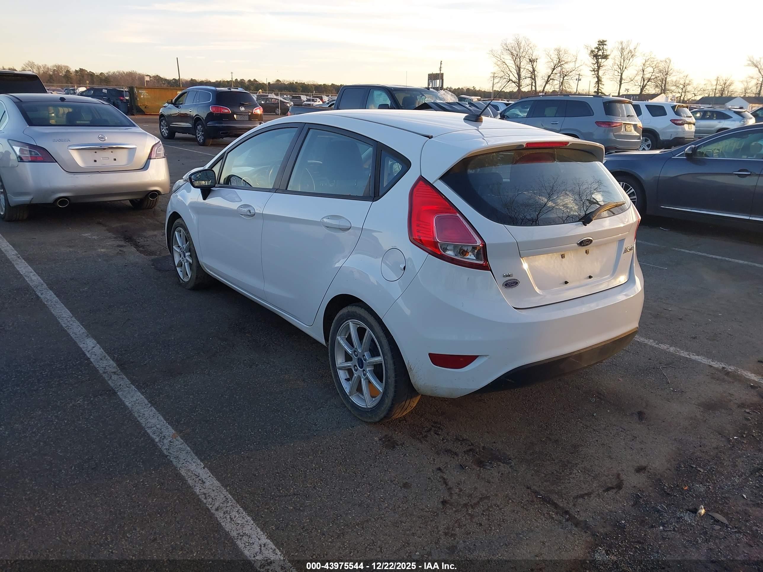 FORD FIESTA image 3