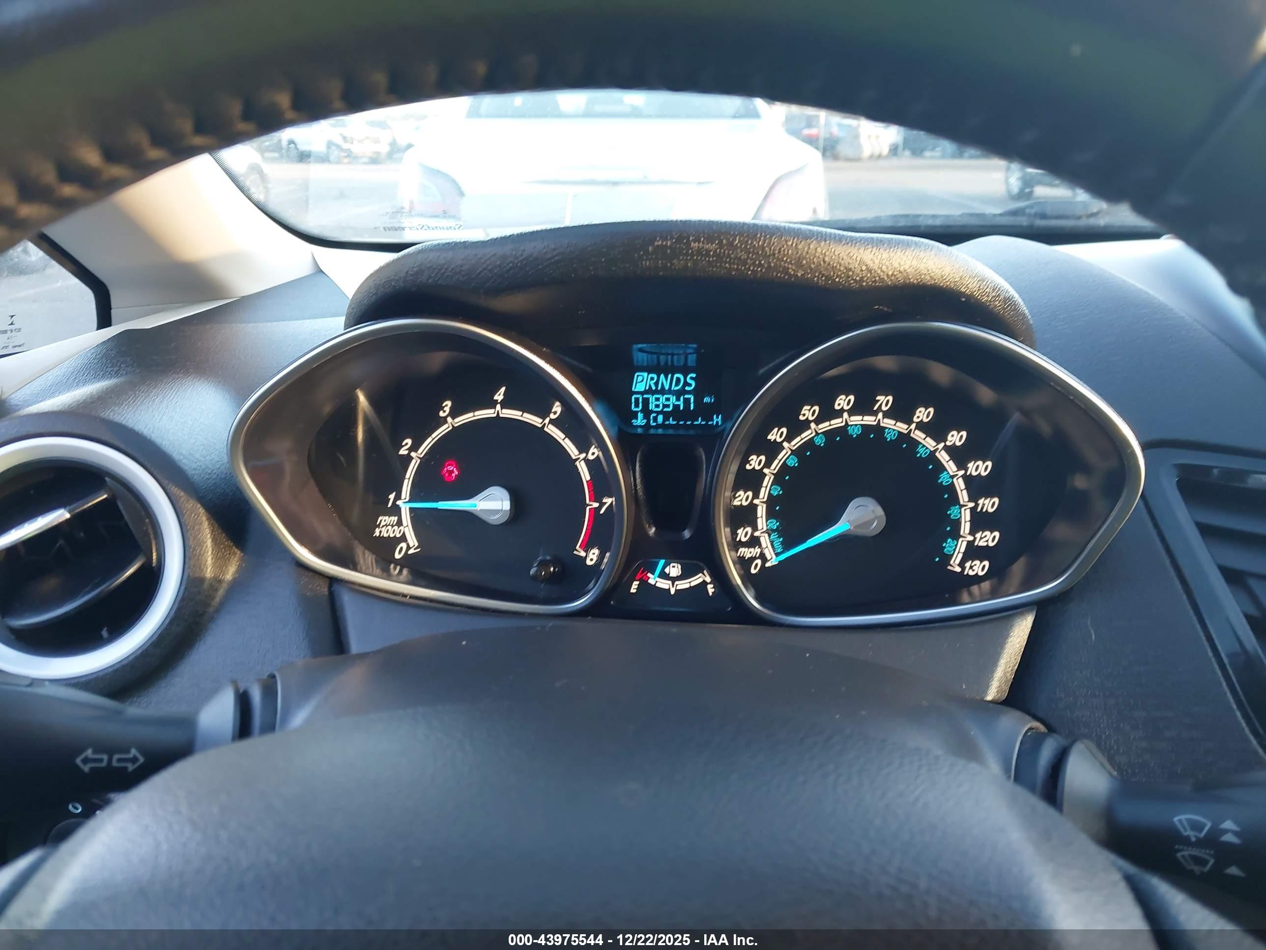 FORD FIESTA image 7