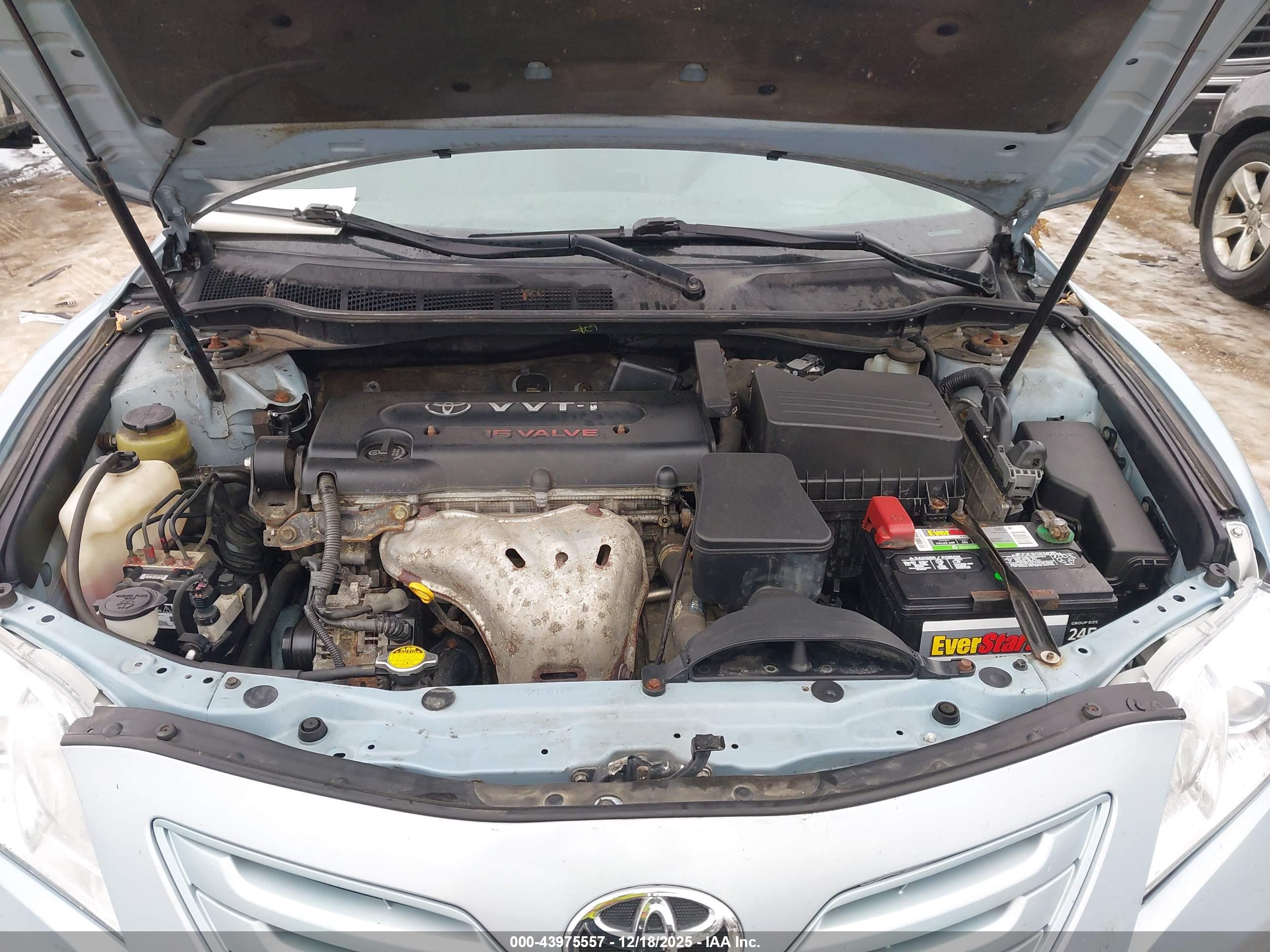 TOYOTA CAMRY image 10