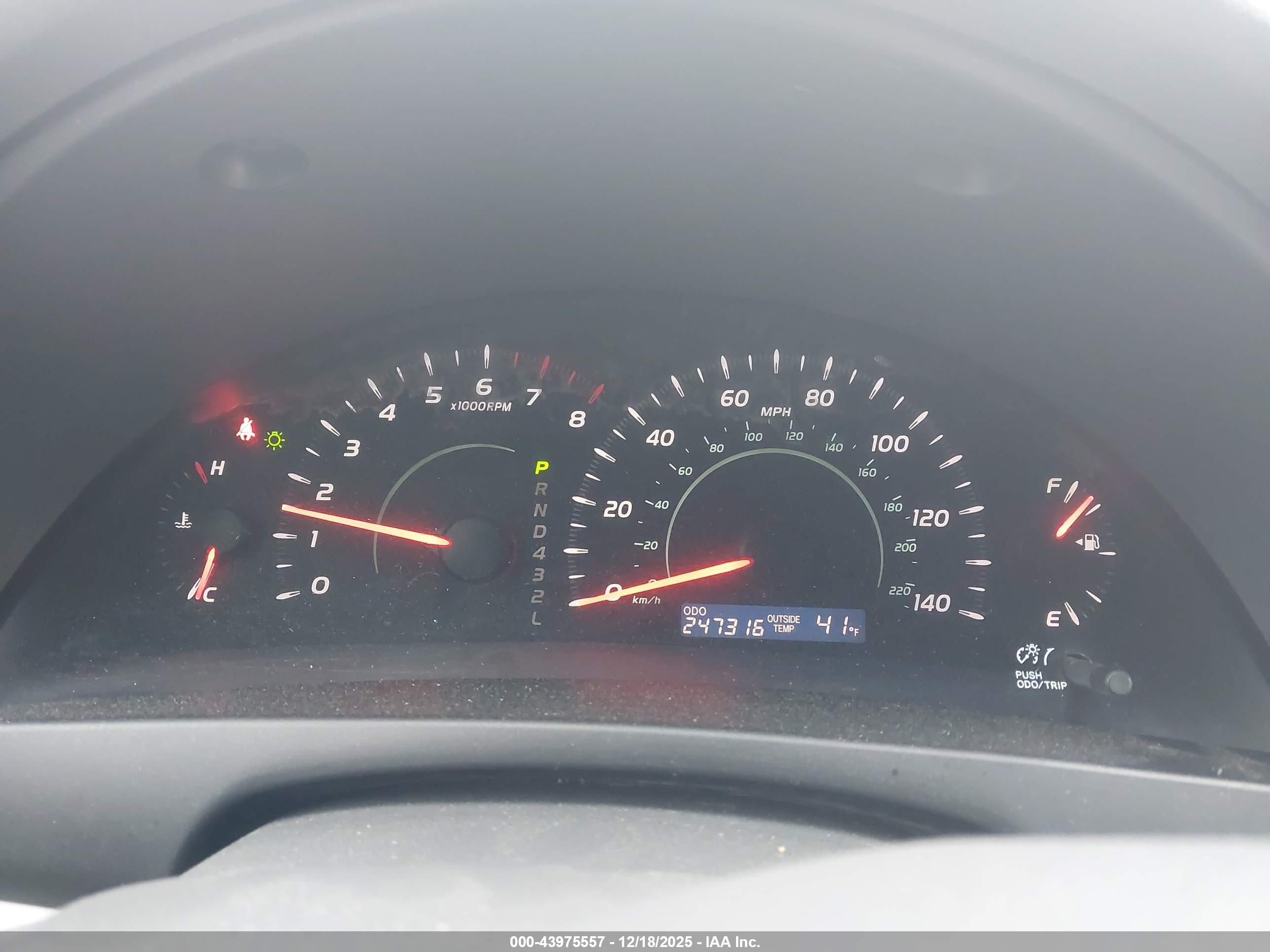 TOYOTA CAMRY image 7