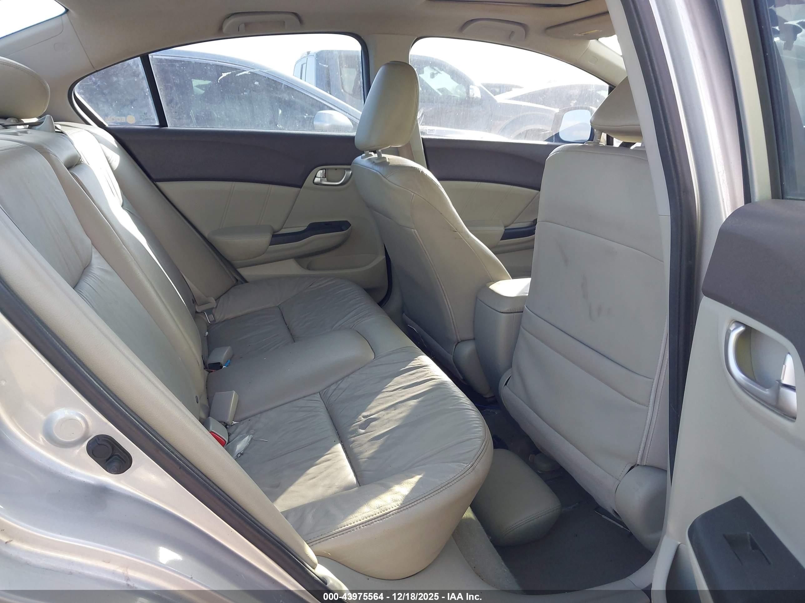HONDA CIVIC image 8