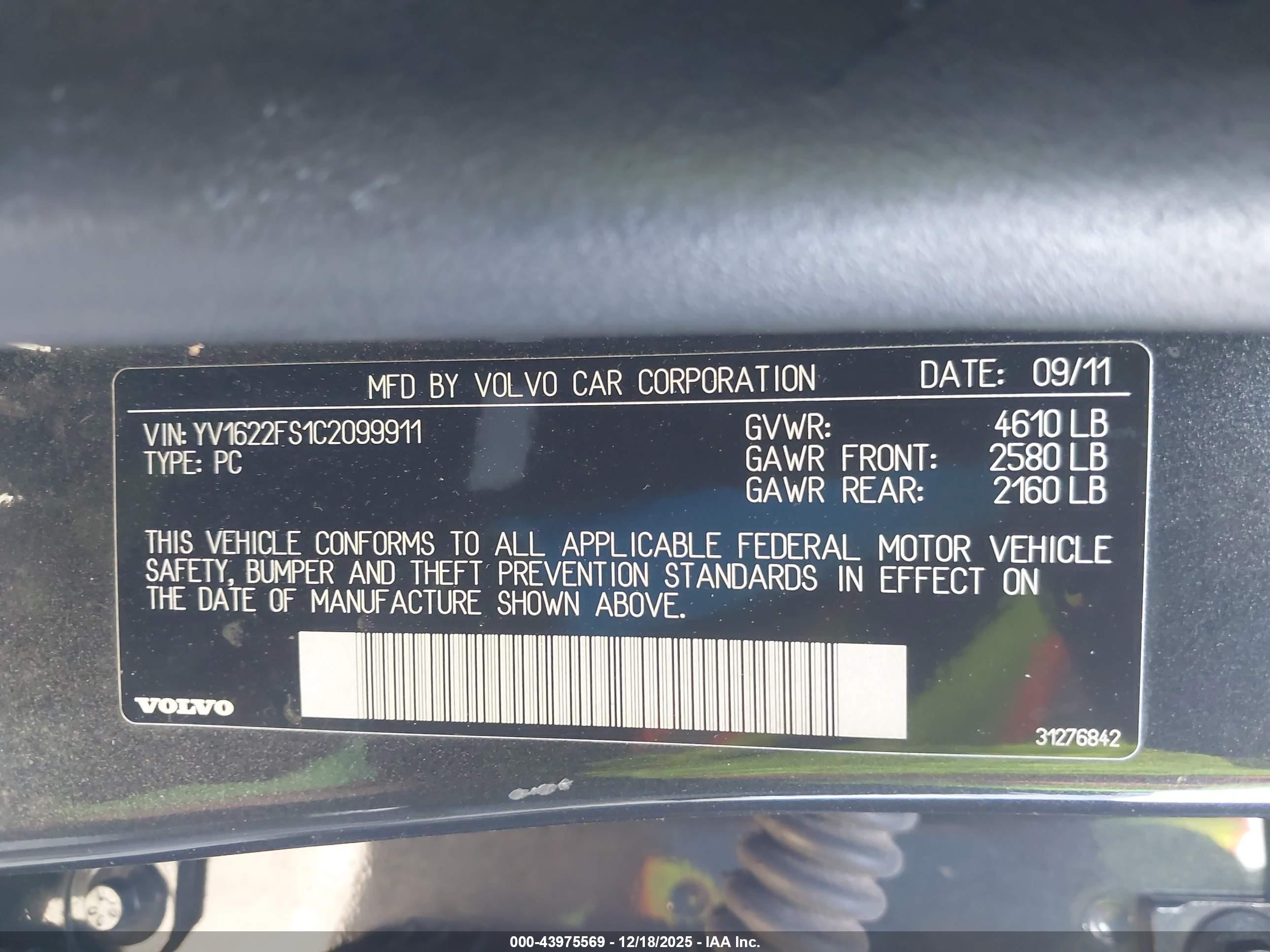 VOLVO S60 image 9