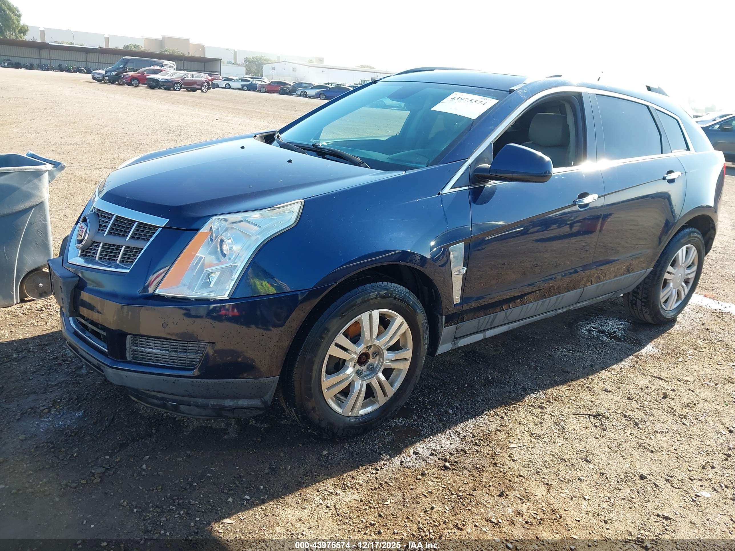 CADILLAC SRX image 2