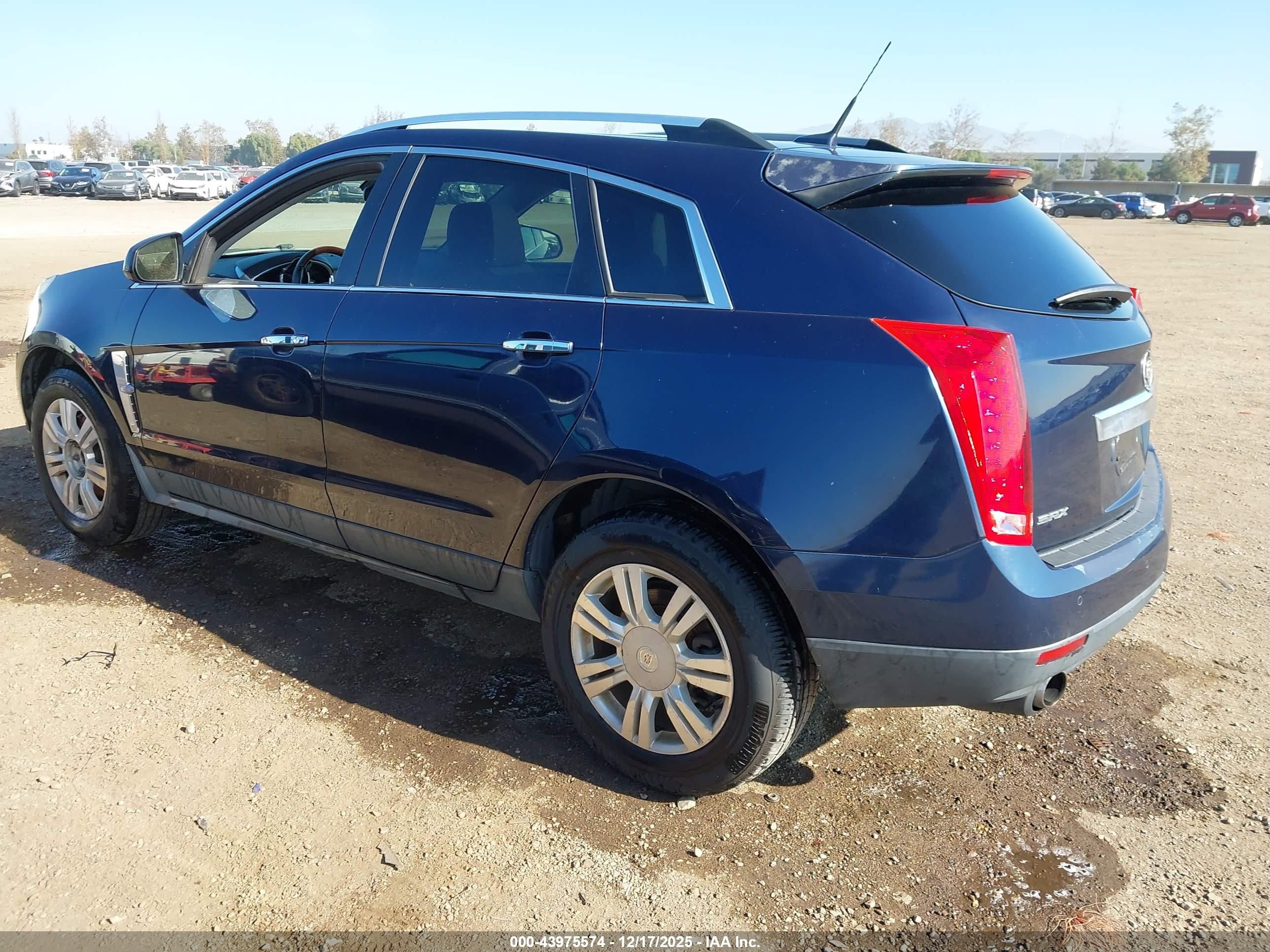 CADILLAC SRX image 3