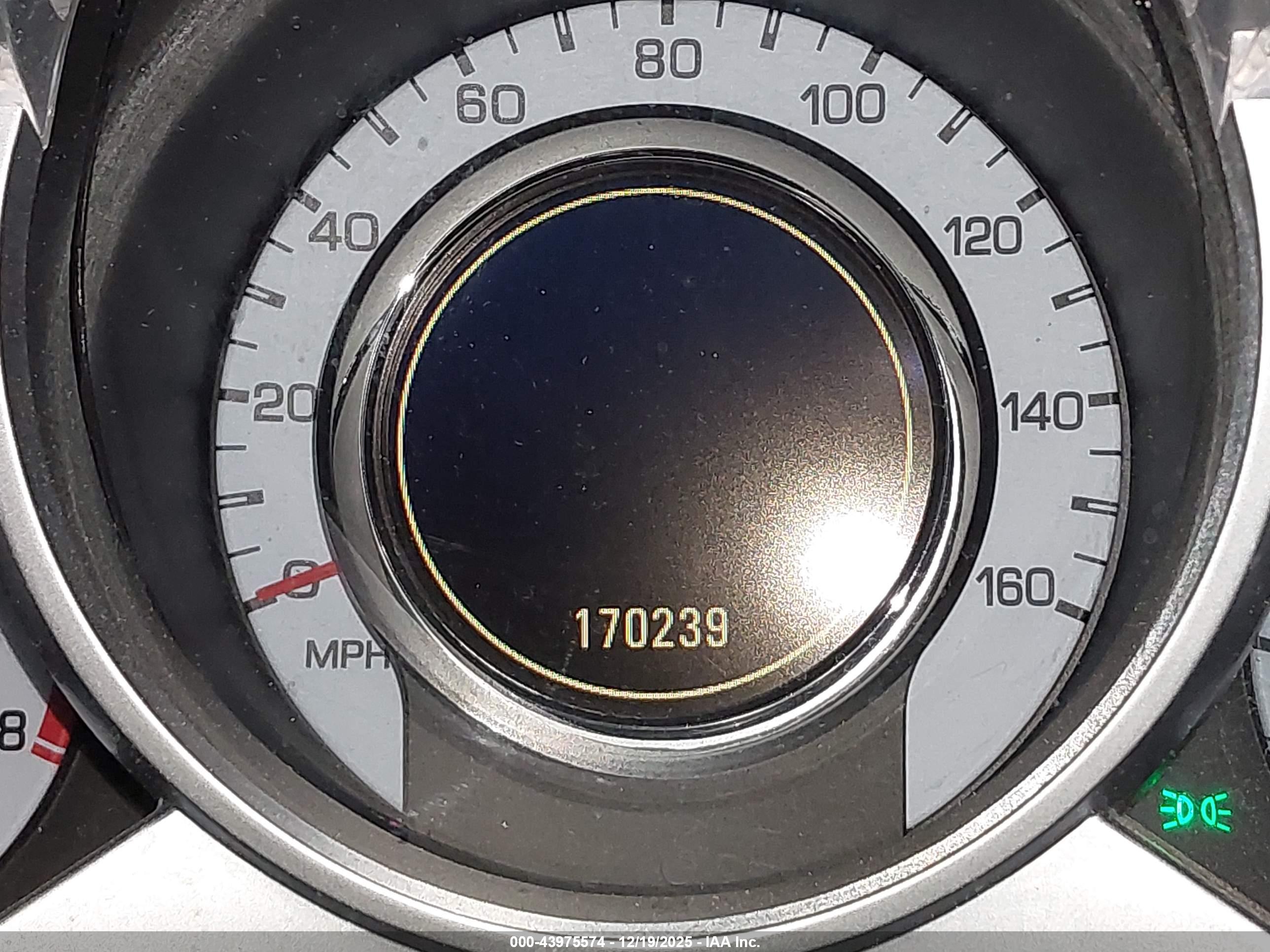 CADILLAC SRX image 7