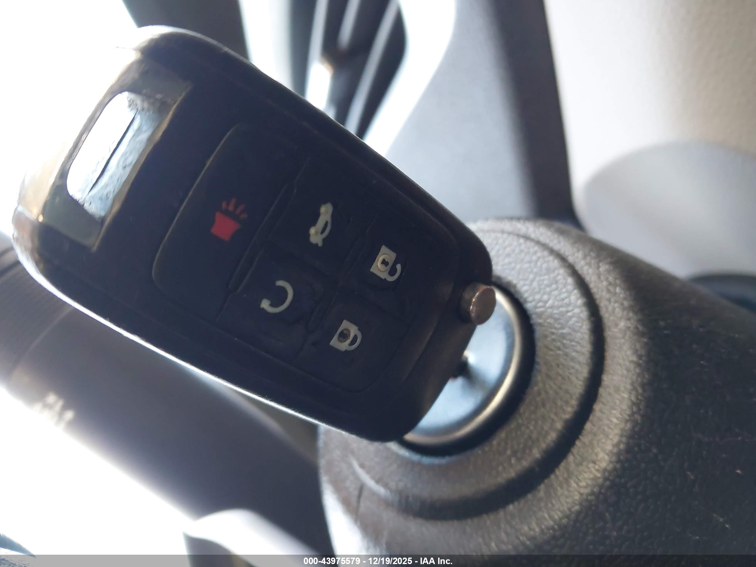 GMC TERRAIN image 11