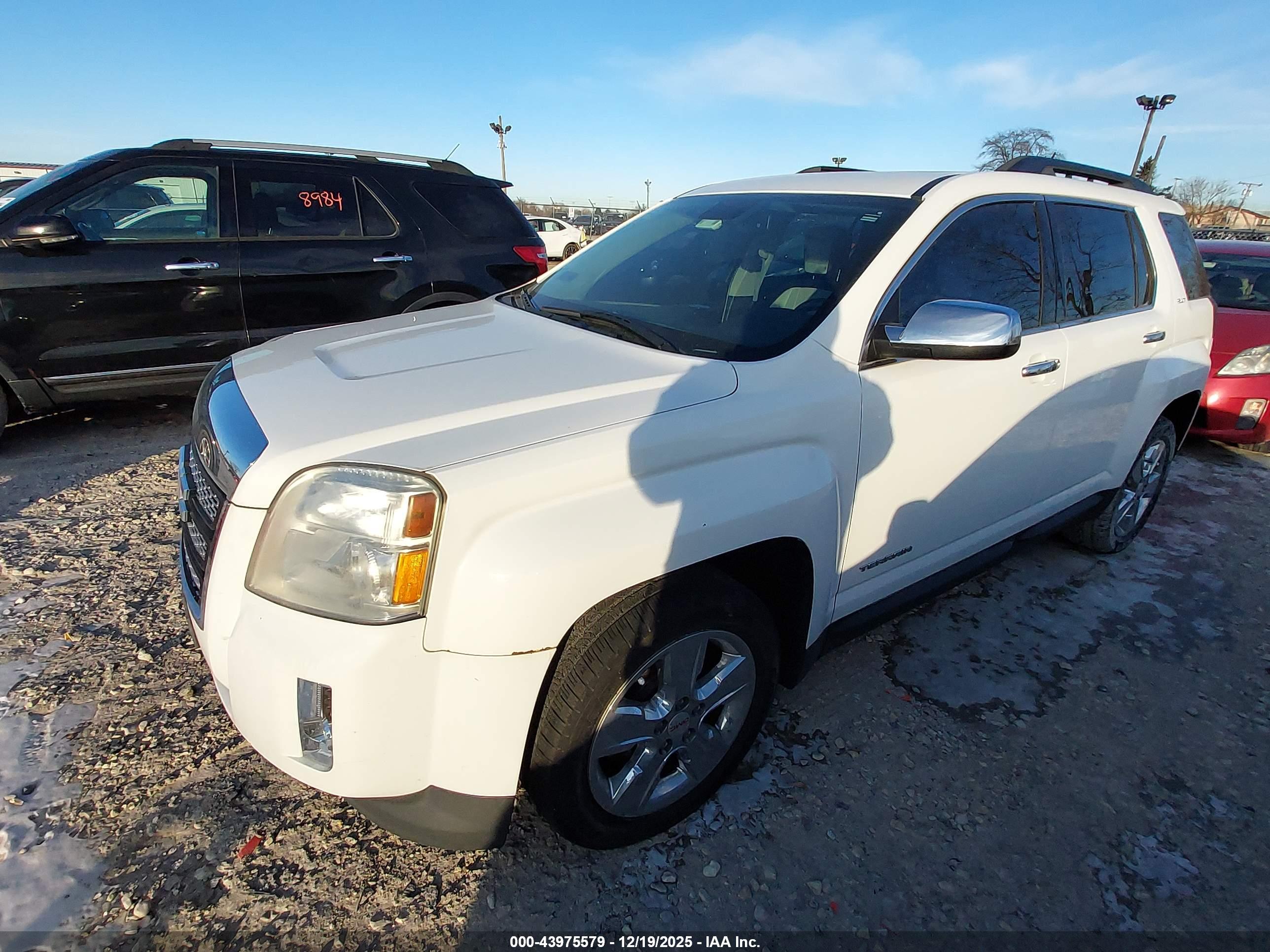 GMC TERRAIN image 2