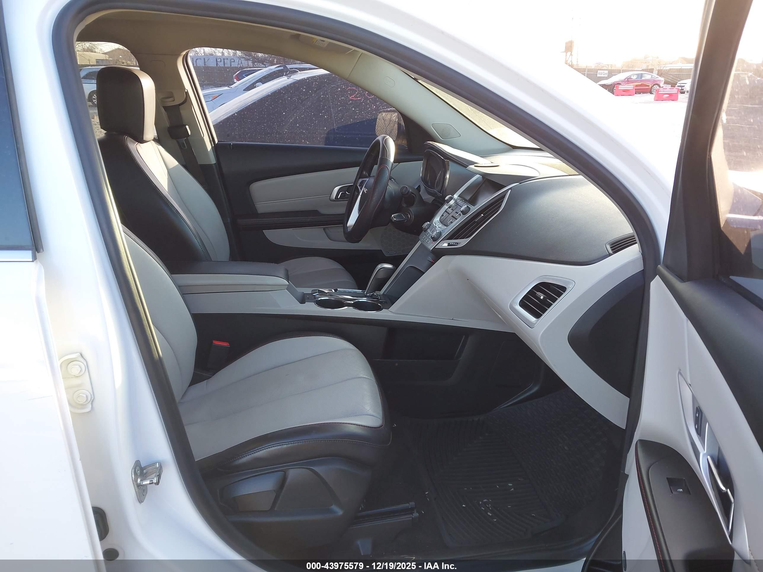 GMC TERRAIN image 5
