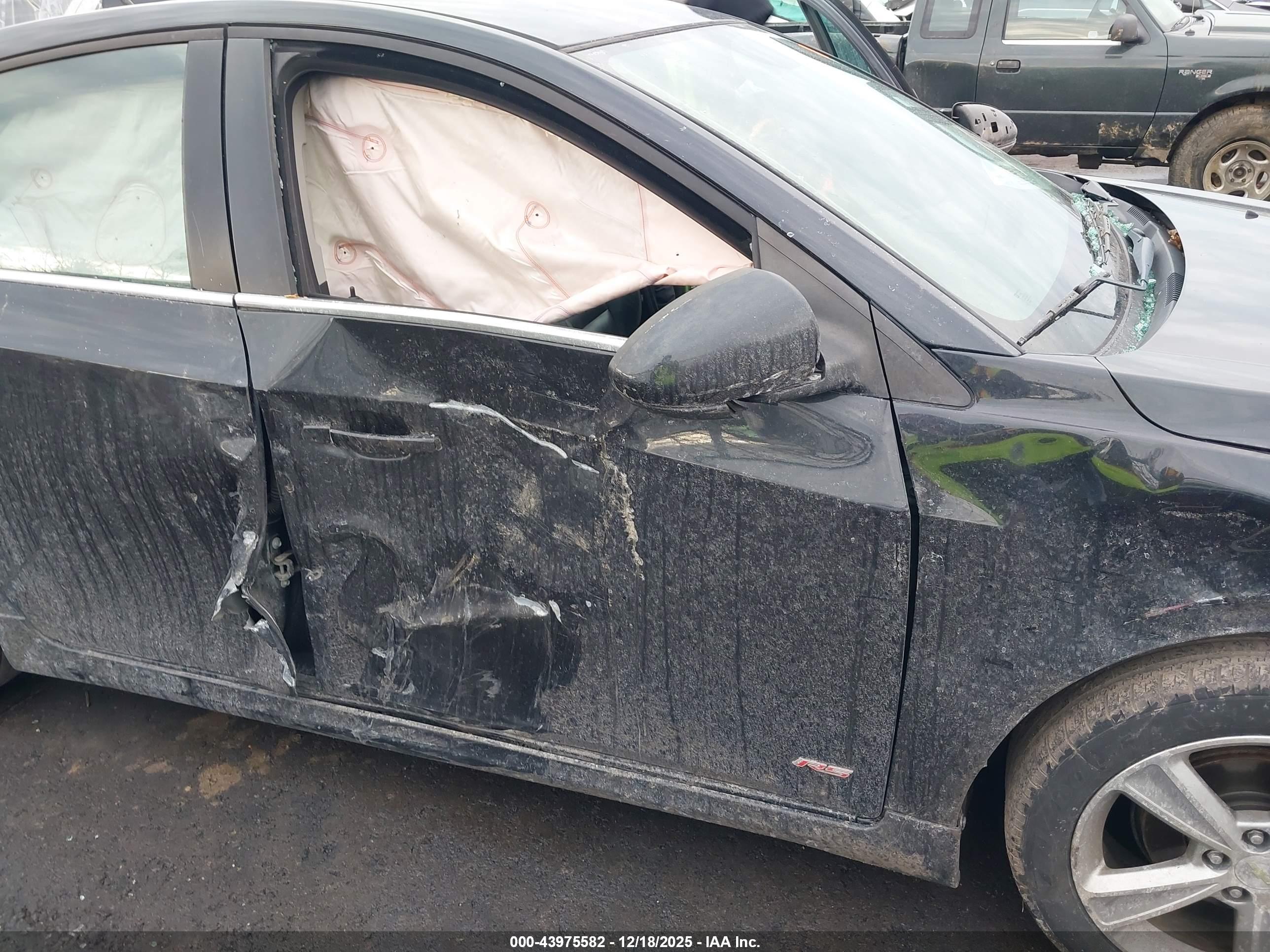 CHEVROLET CRUZE image 6