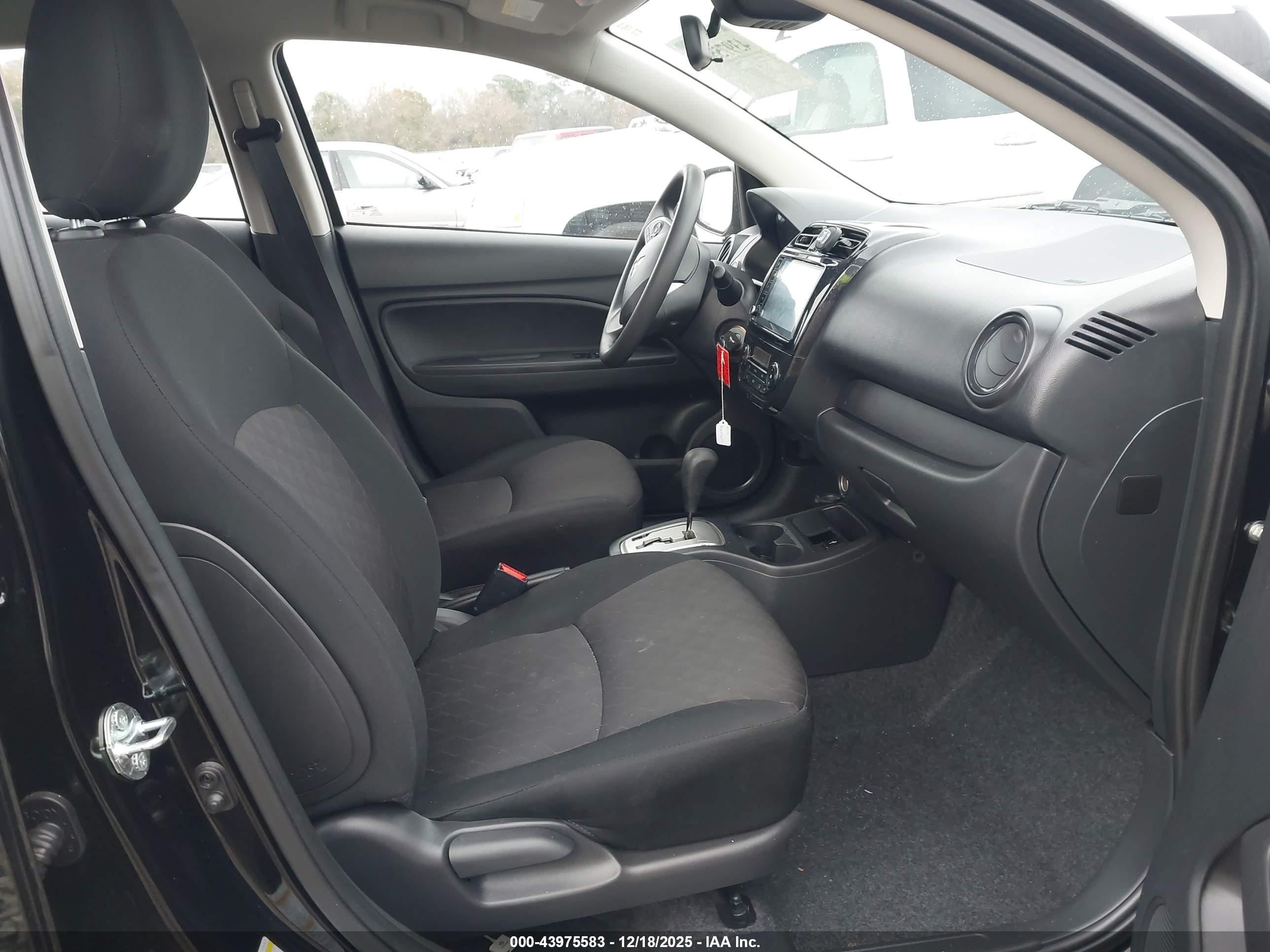 MITSUBISHI MIRAGE image 5