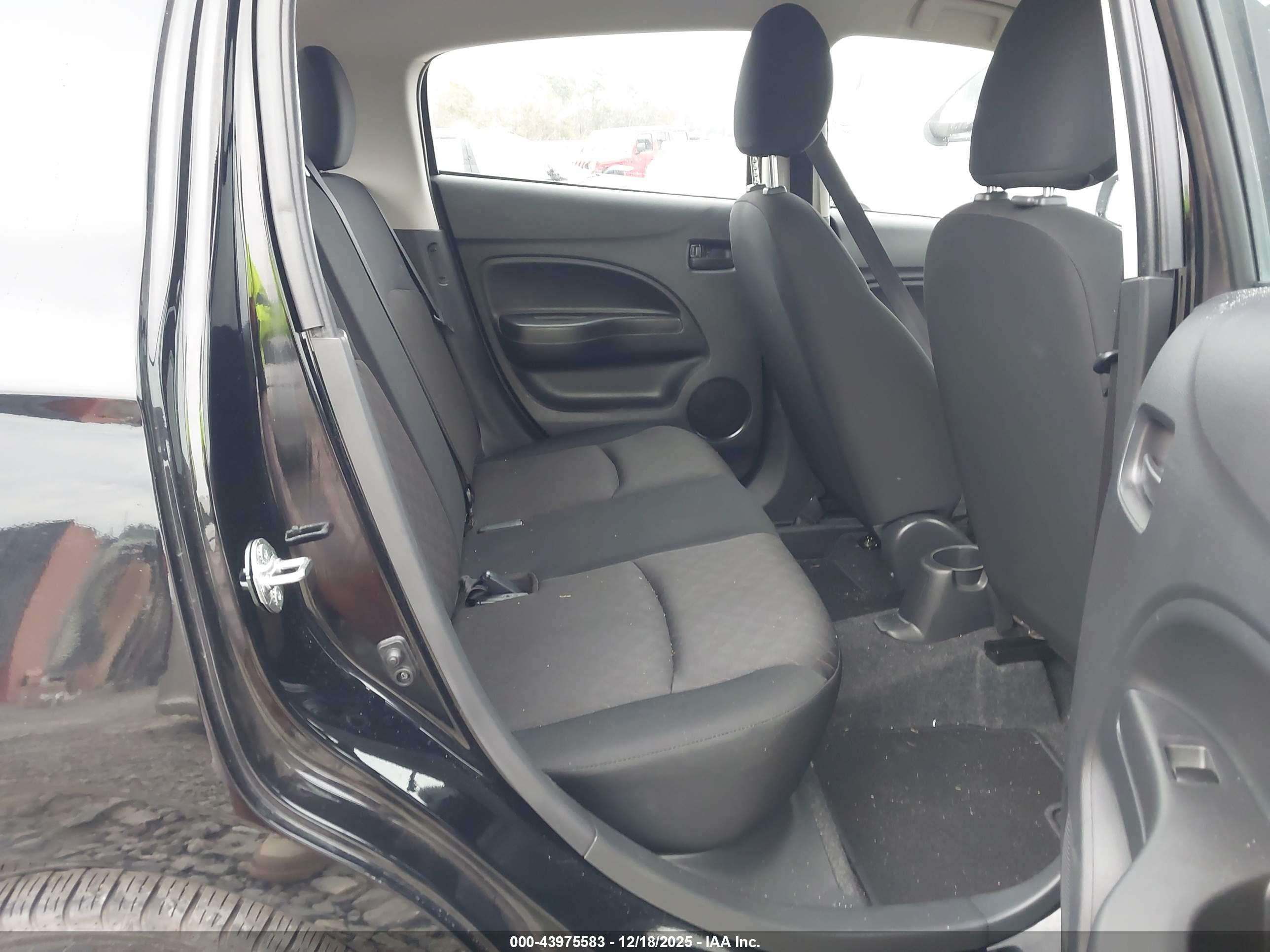 MITSUBISHI MIRAGE image 8