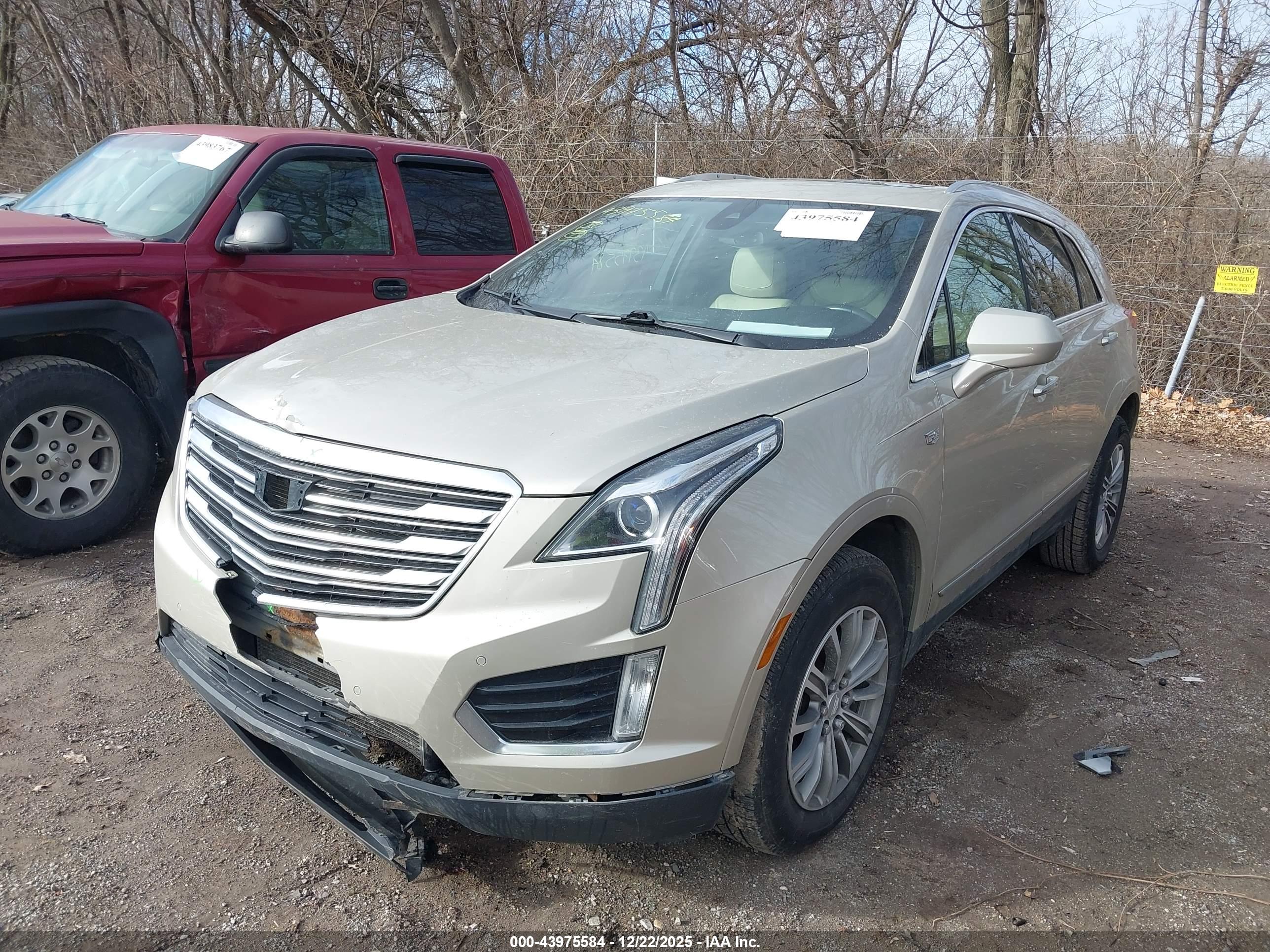 CADILLAC XT5 image 2