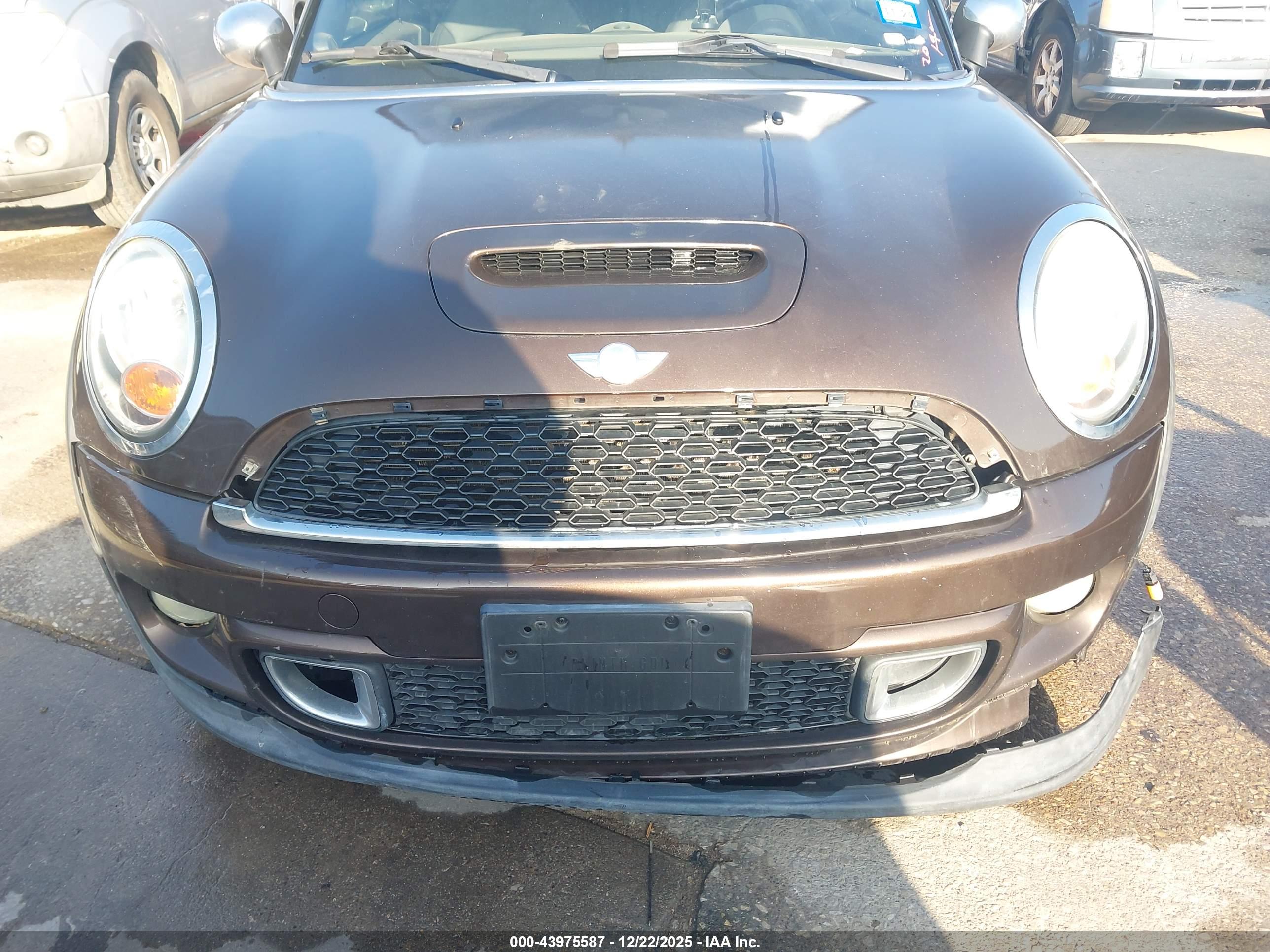 MINI COOPER image 6
