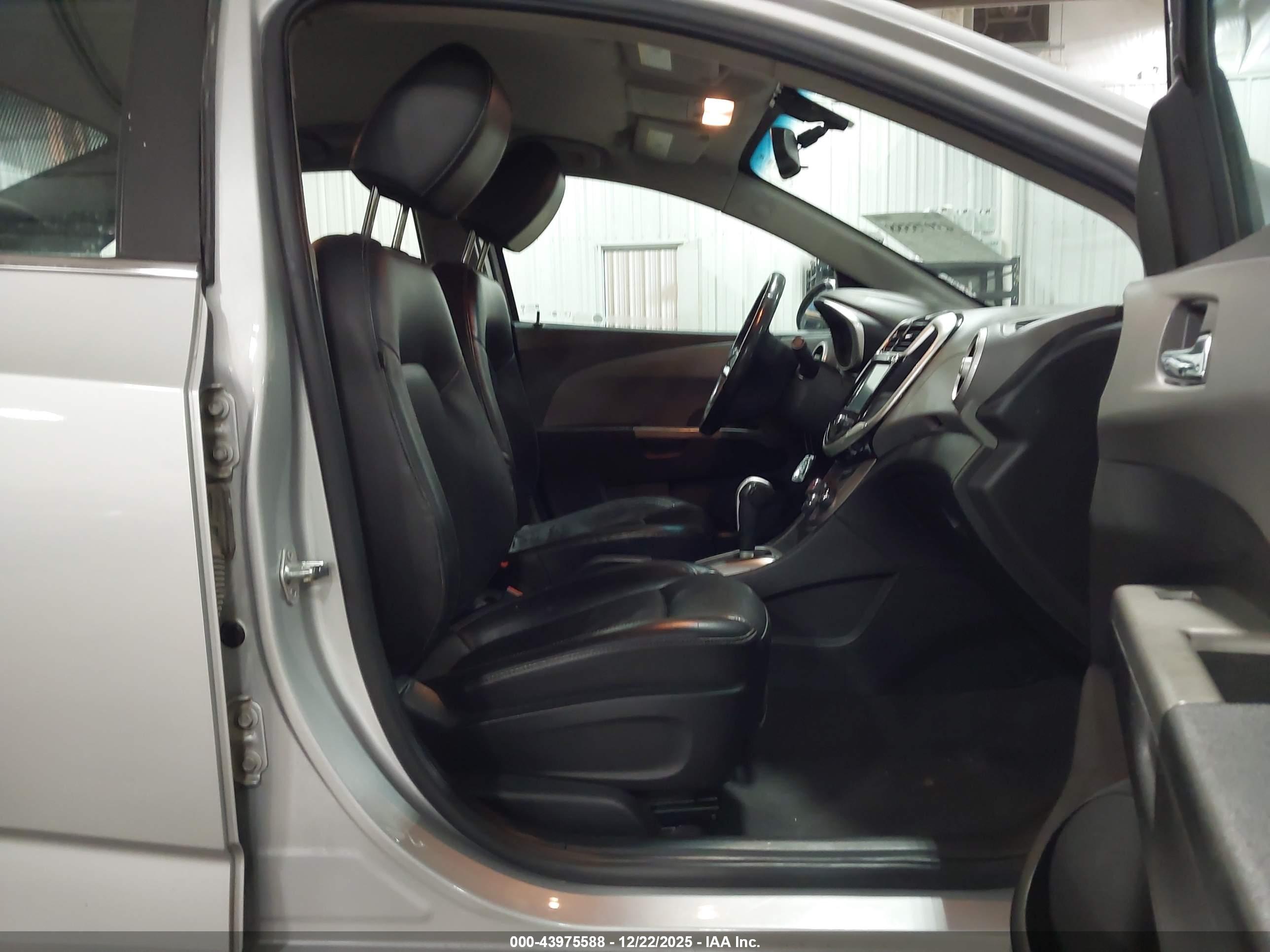 CHEVROLET SONIC image 5