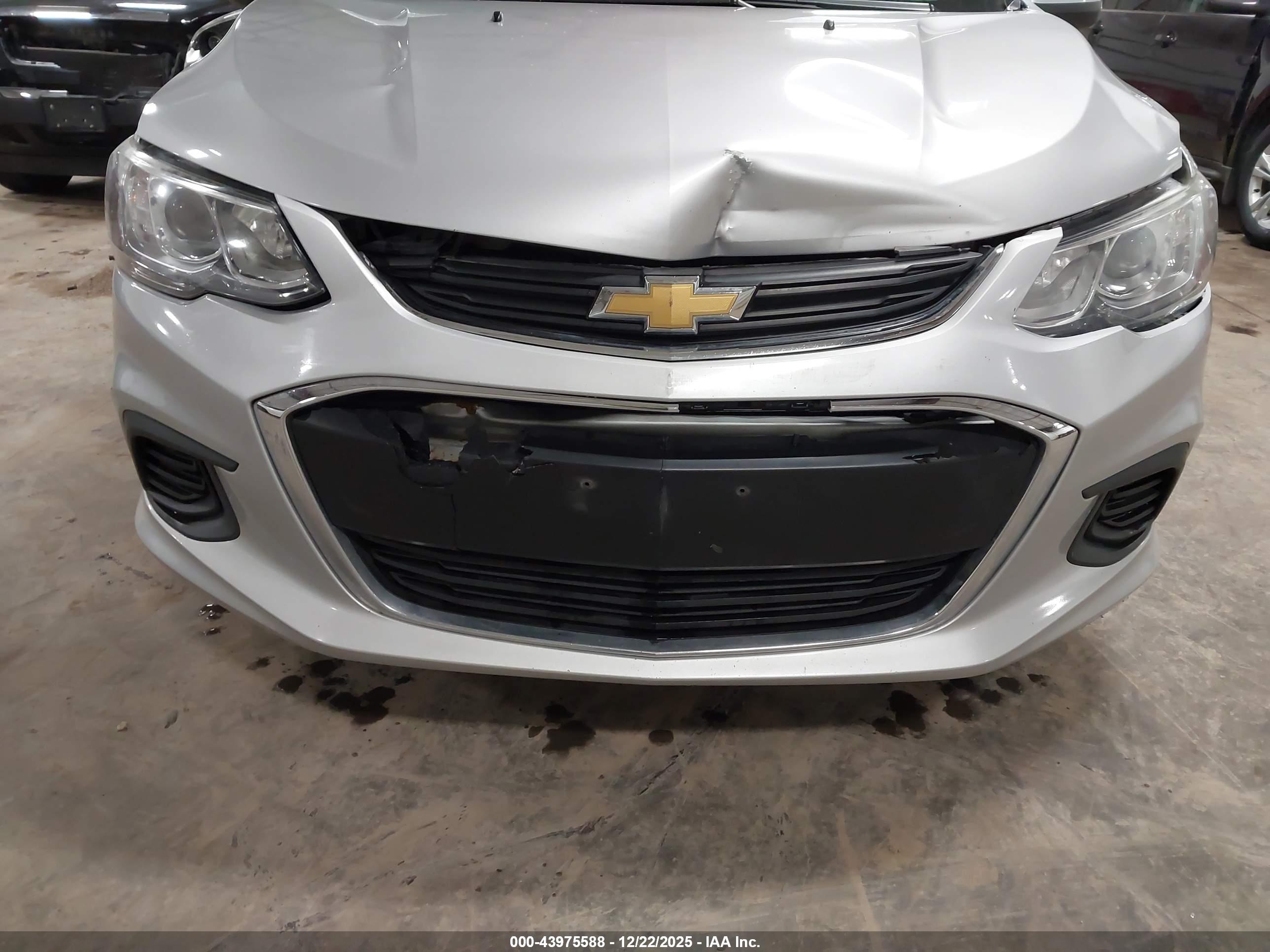 CHEVROLET SONIC image 6