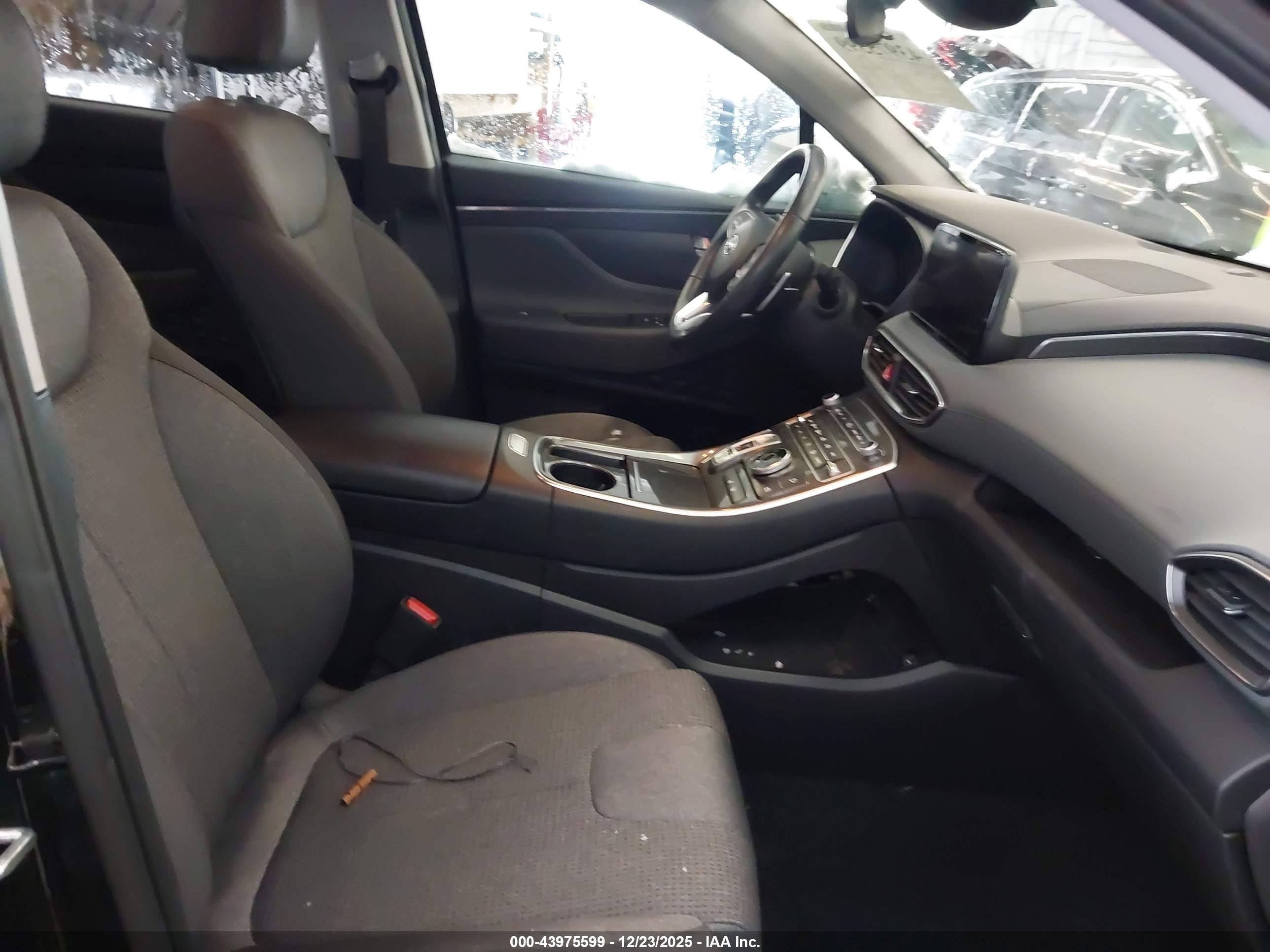 HYUNDAI SANTA image 5