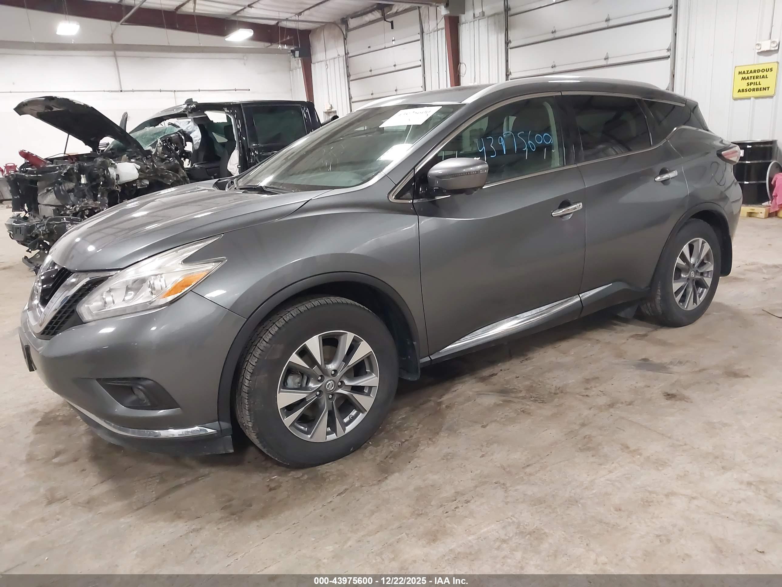 NISSAN MURANO image 2