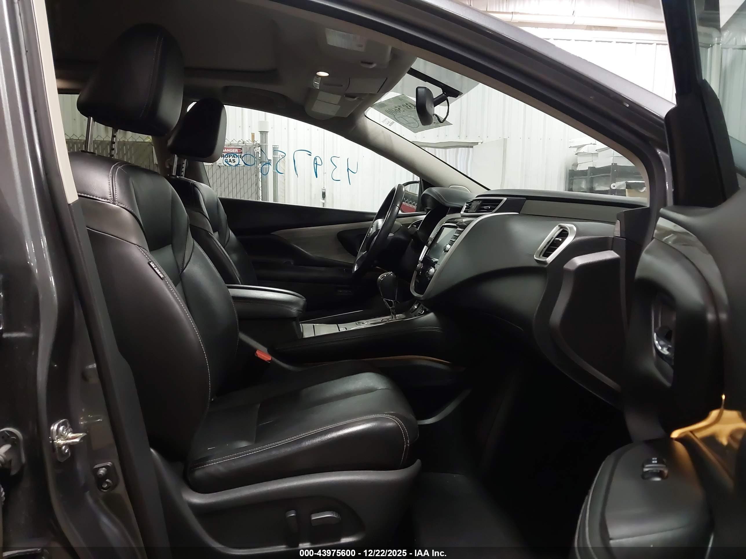 NISSAN MURANO image 5