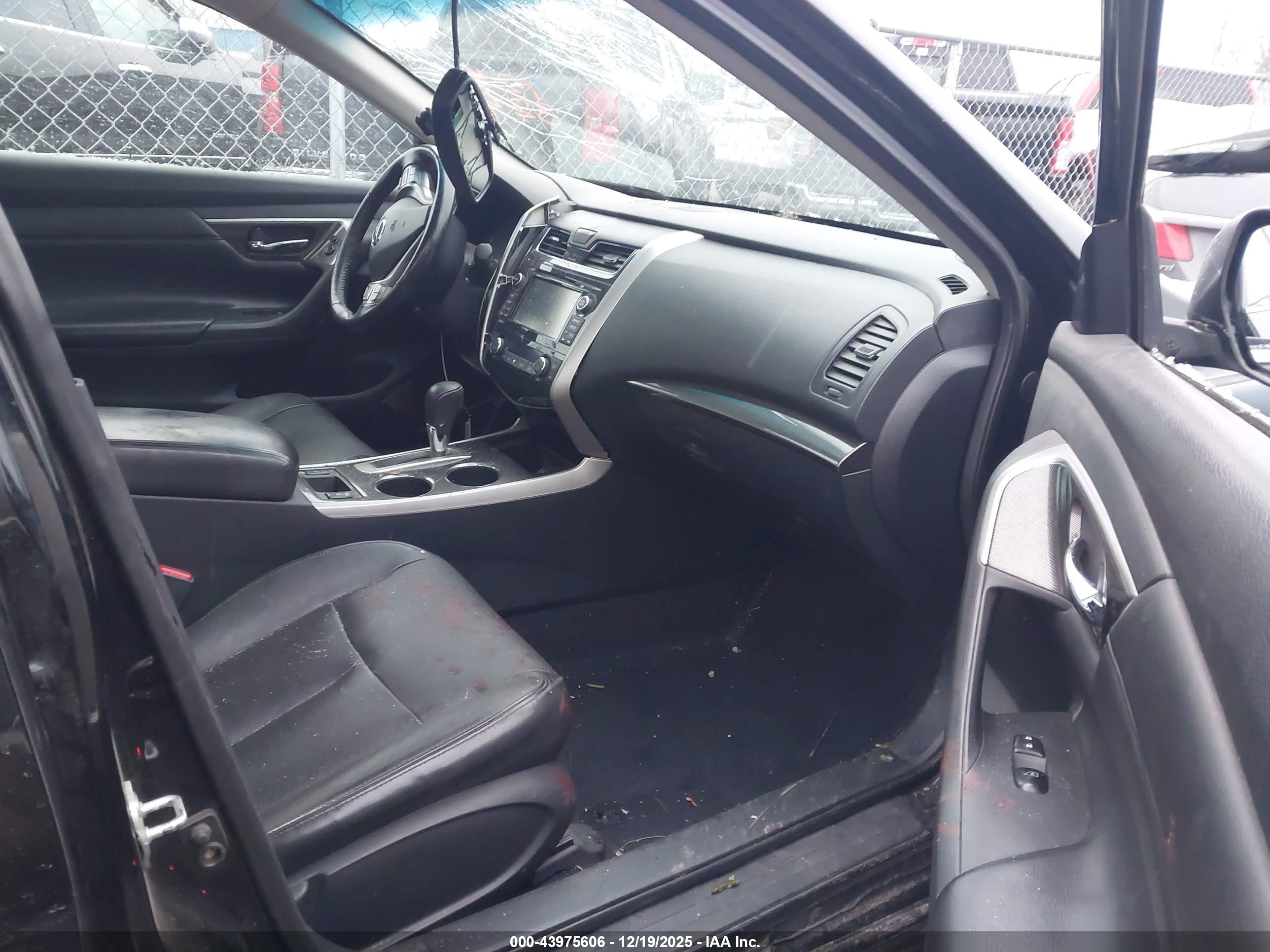 NISSAN ALTIMA image 5