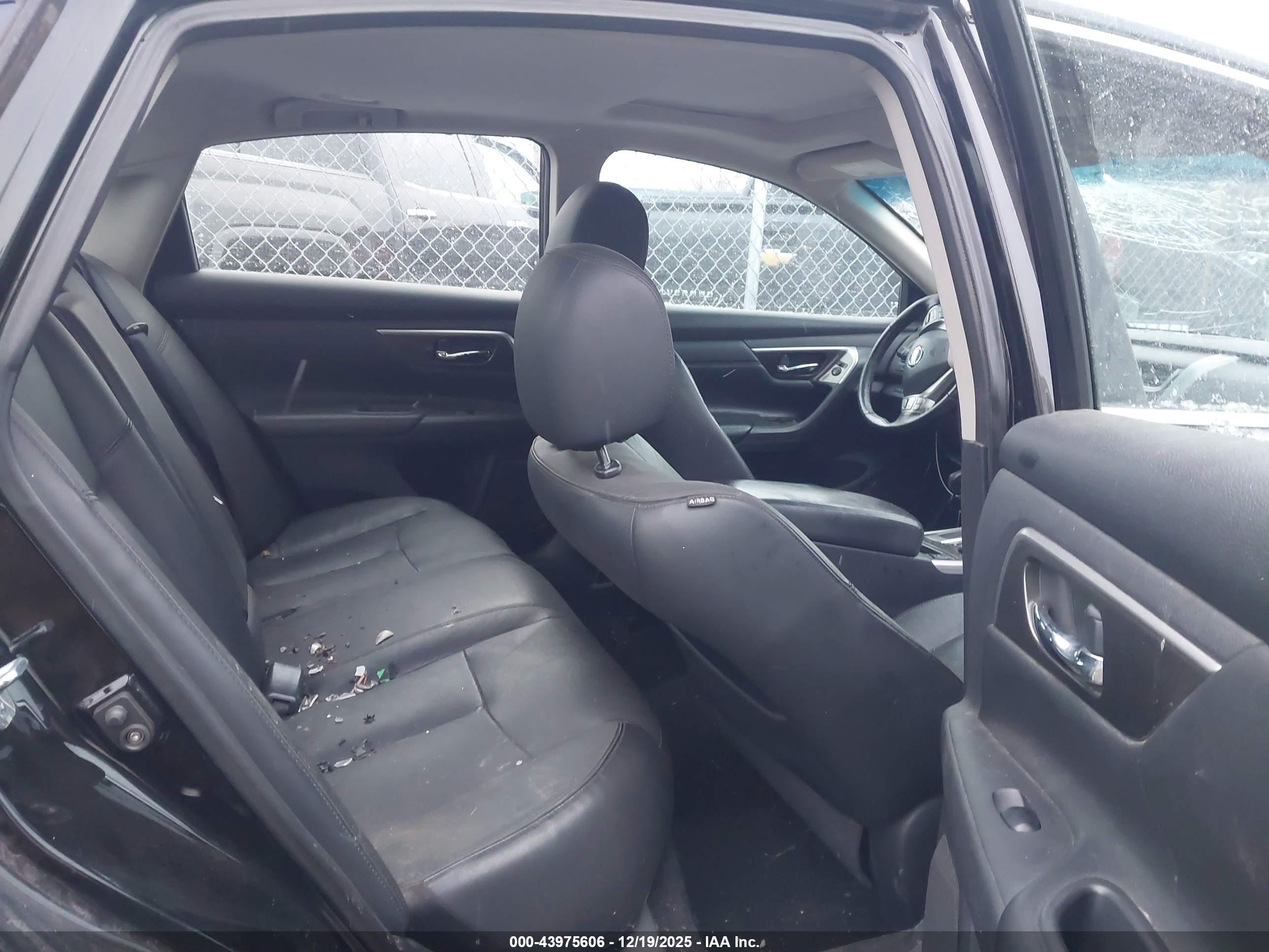 NISSAN ALTIMA image 8