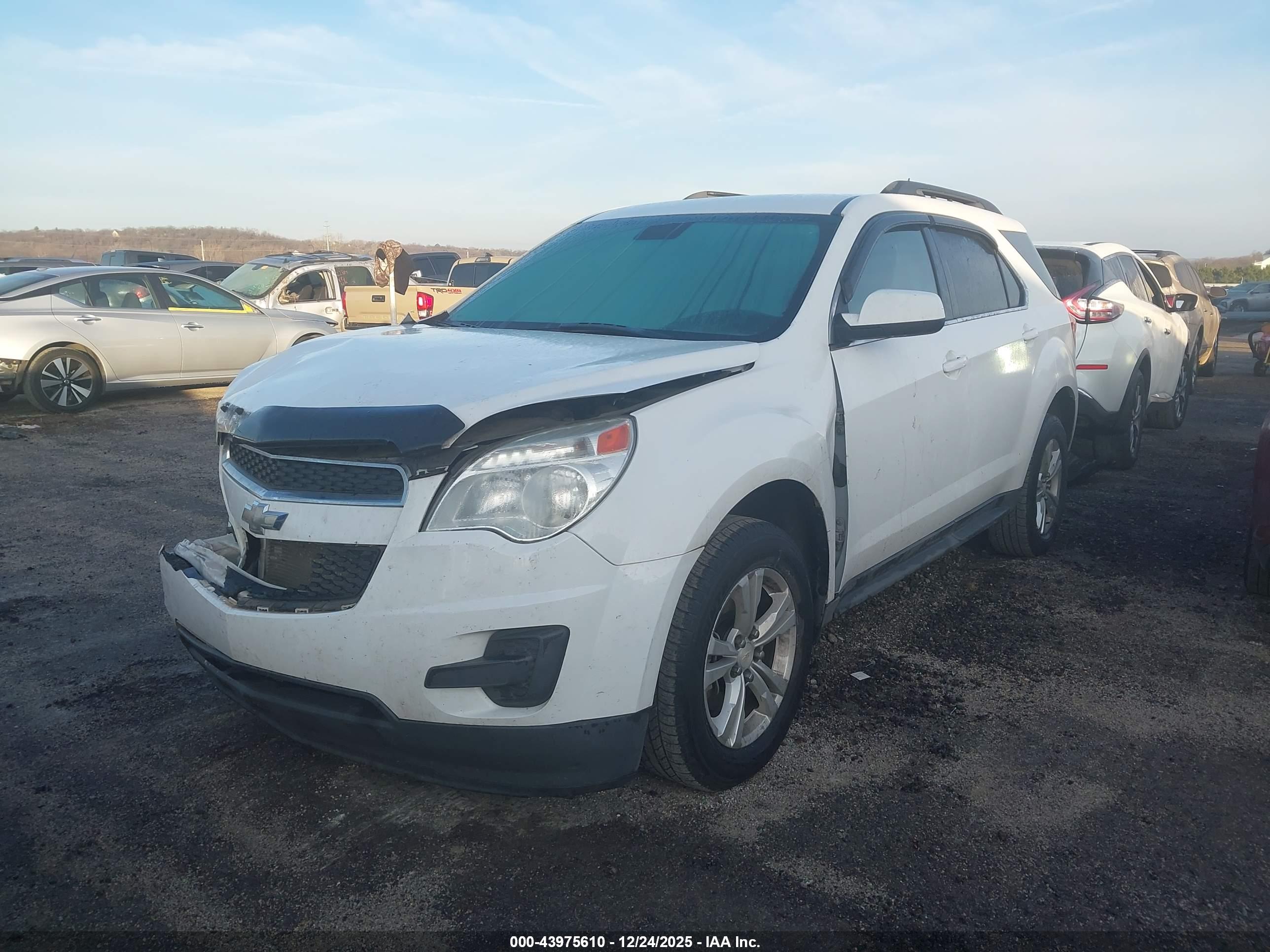 CHEVROLET EQUINOX image 2