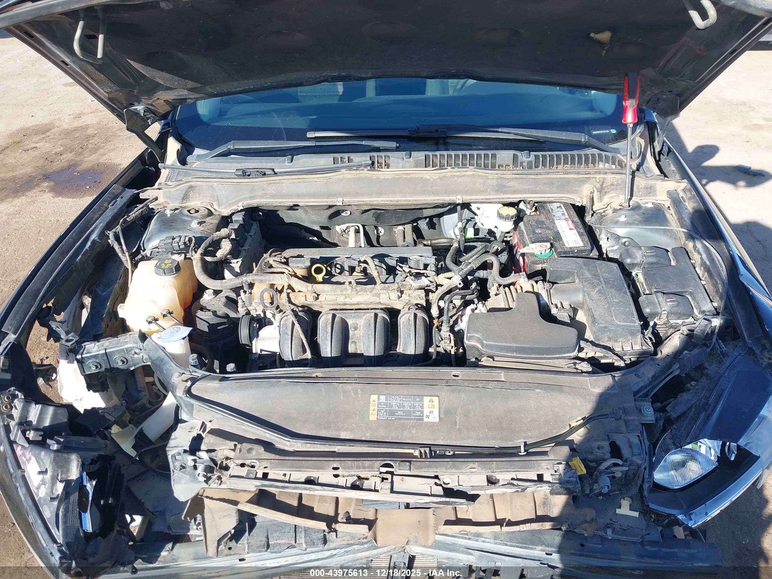 FORD FUSION image 10