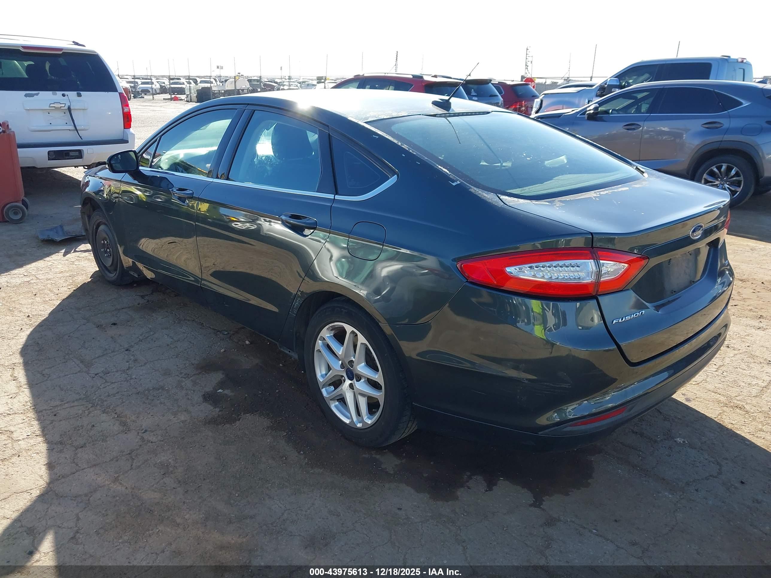 FORD FUSION image 3