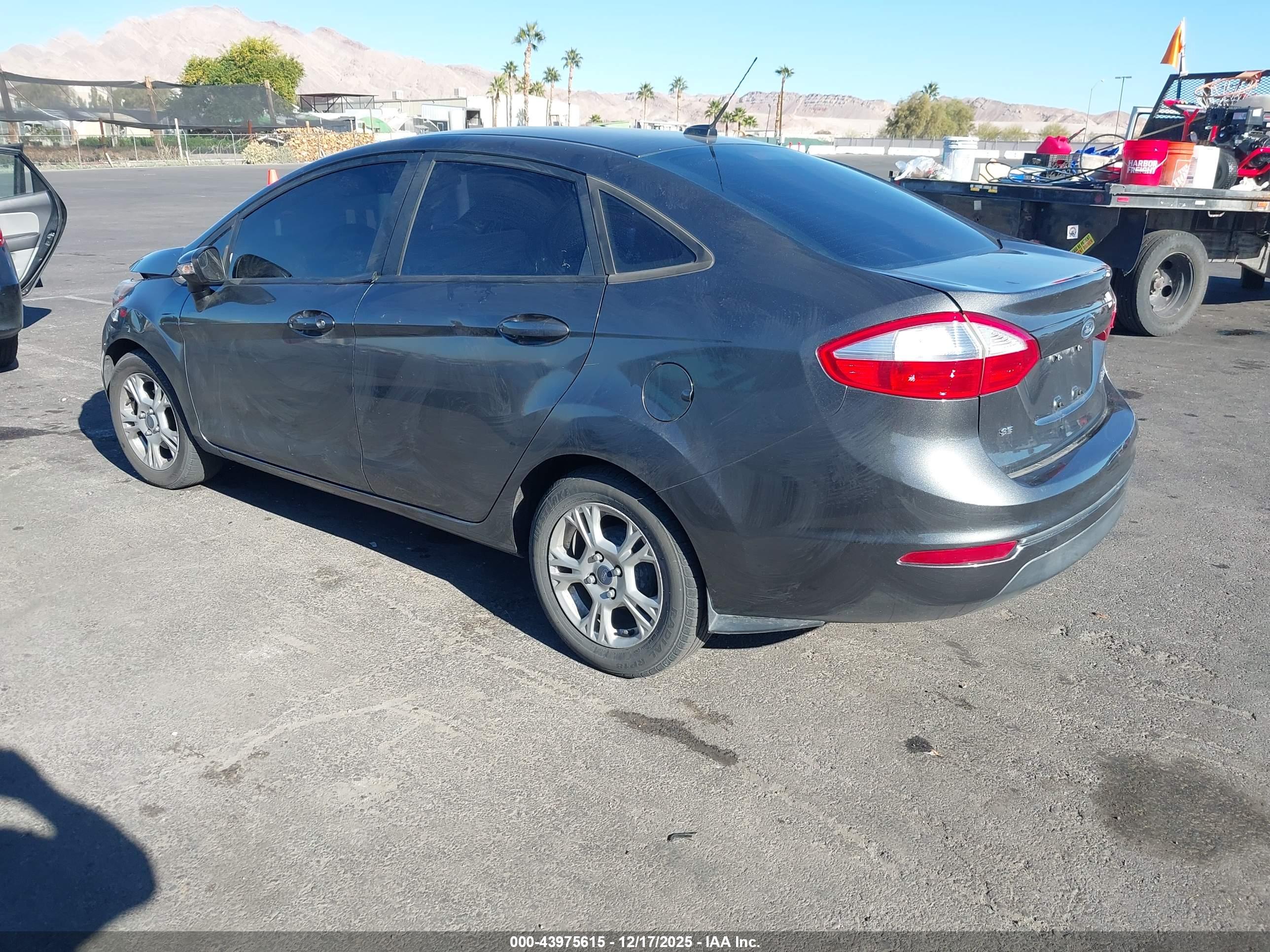 FORD FIESTA image 3