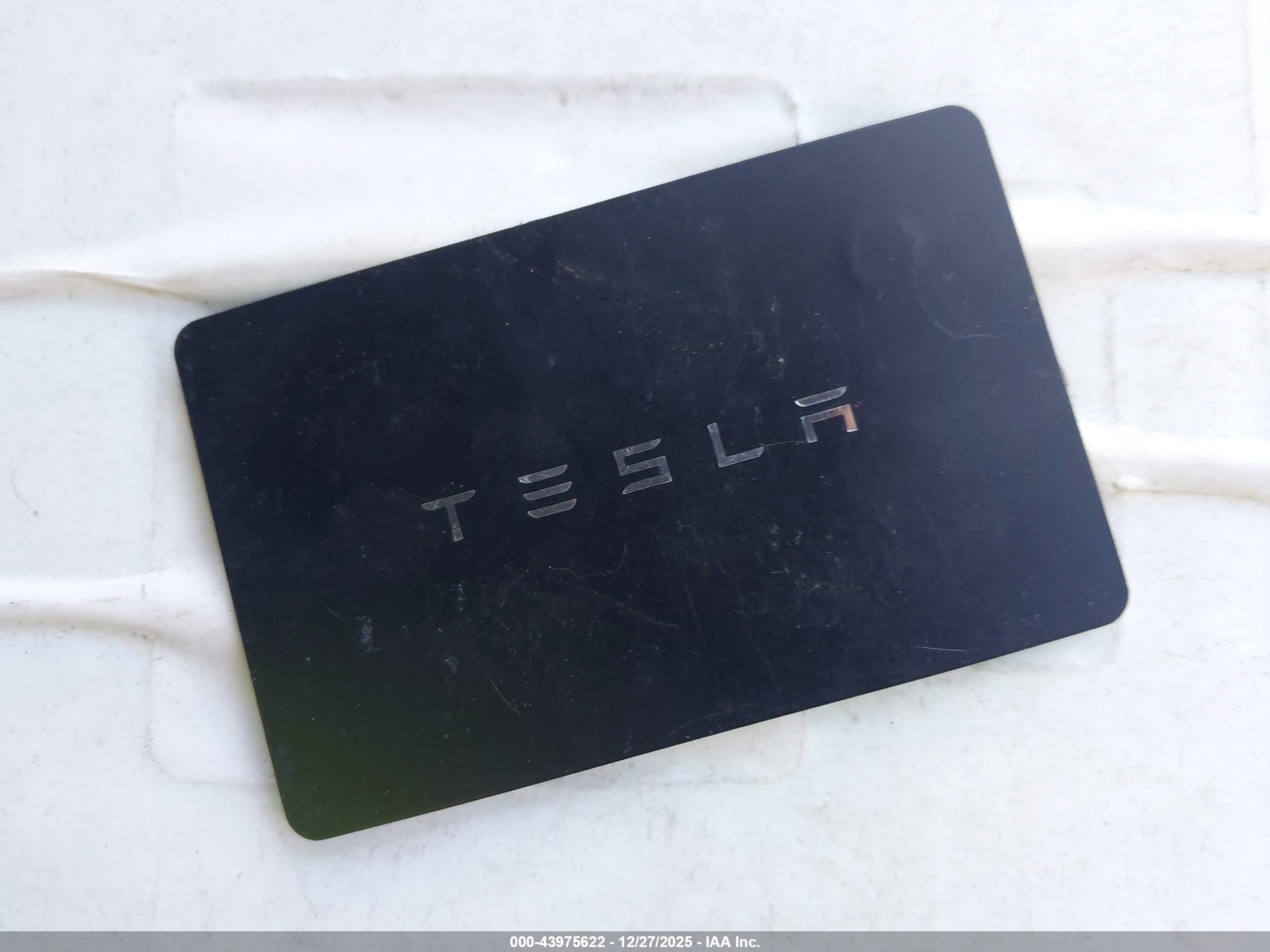 TESLA MODEL image 11