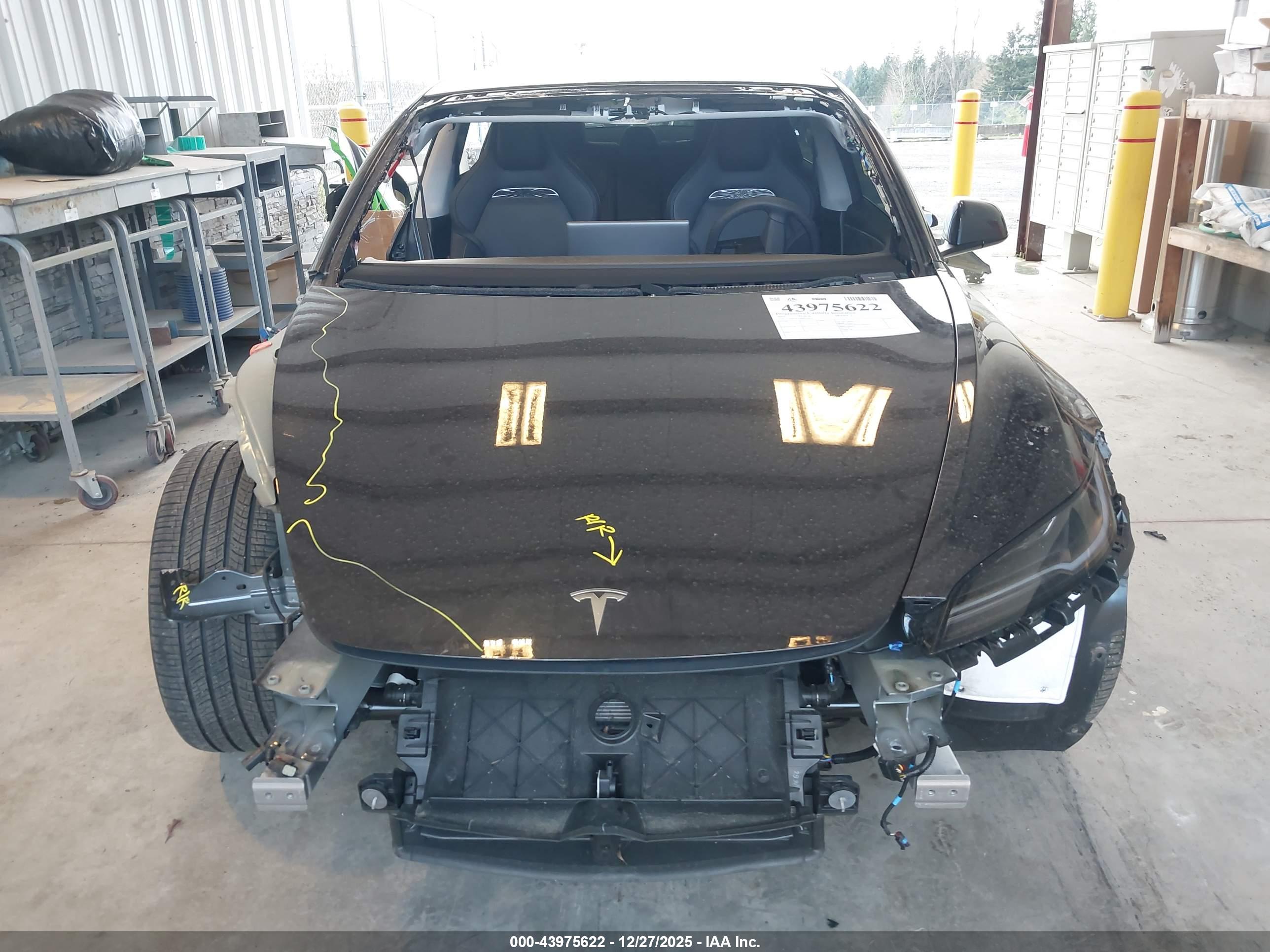 TESLA MODEL image 6