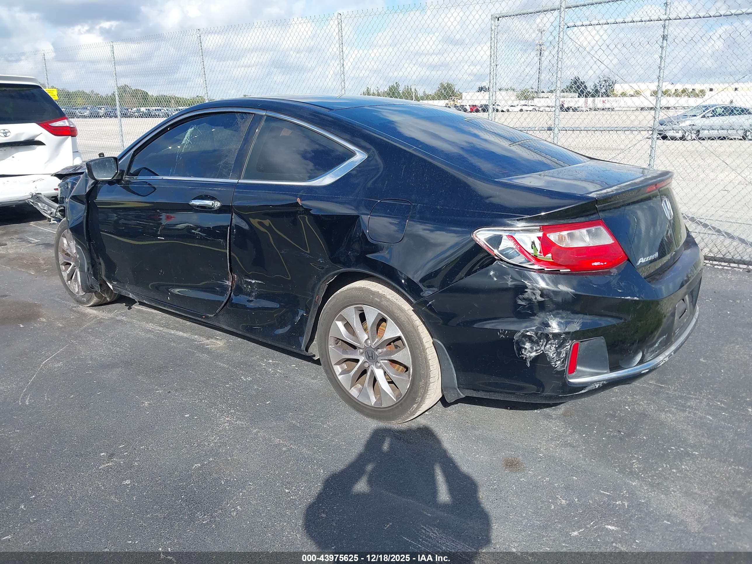 HONDA ACCORD image 3