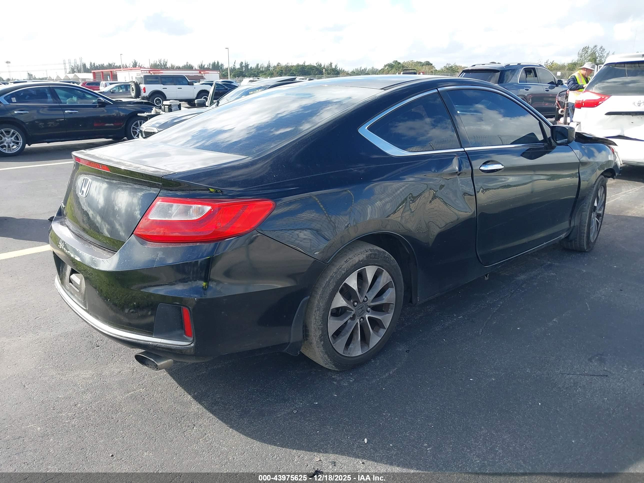 HONDA ACCORD image 4