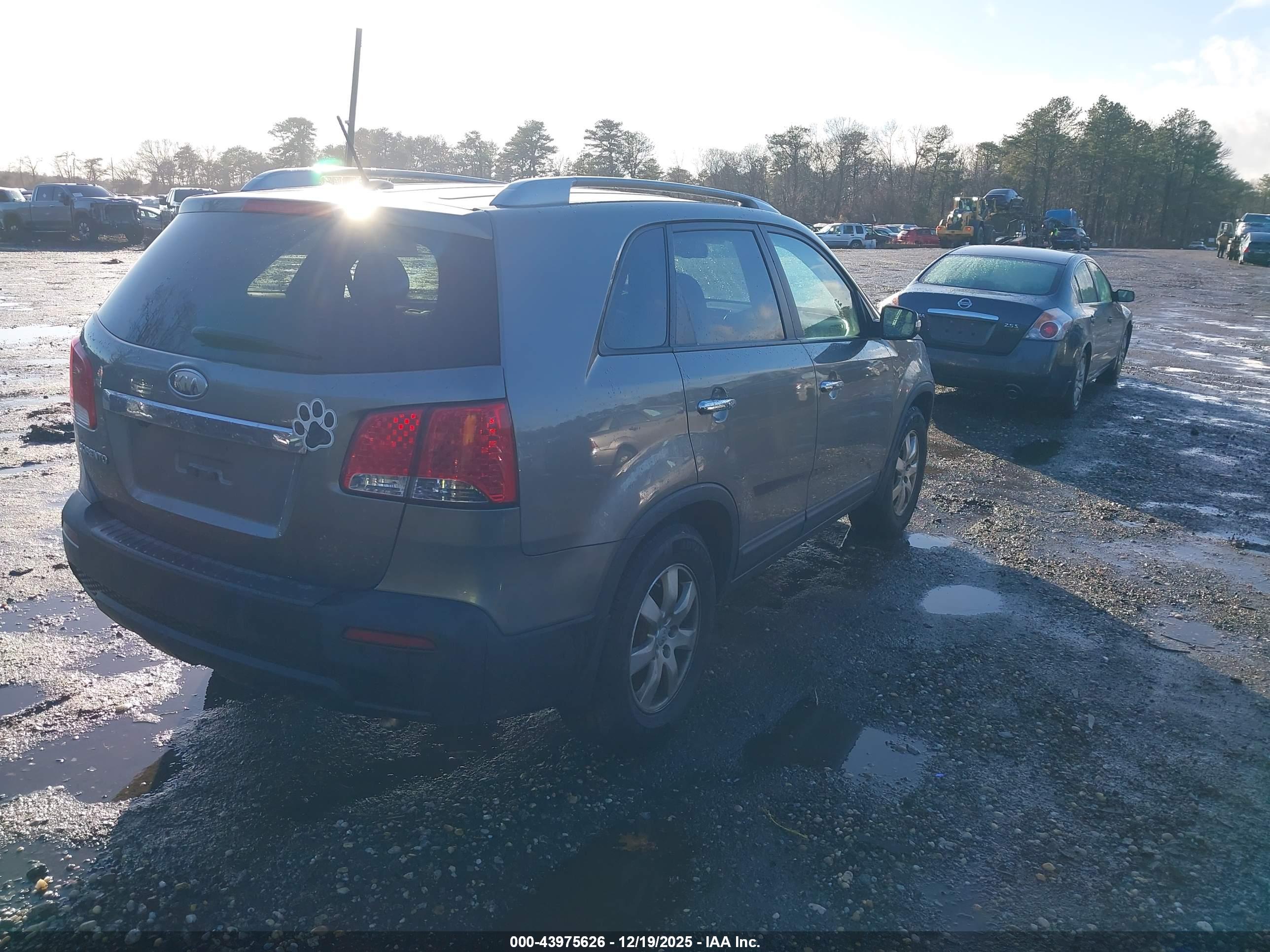 KIA SORENTO image 4