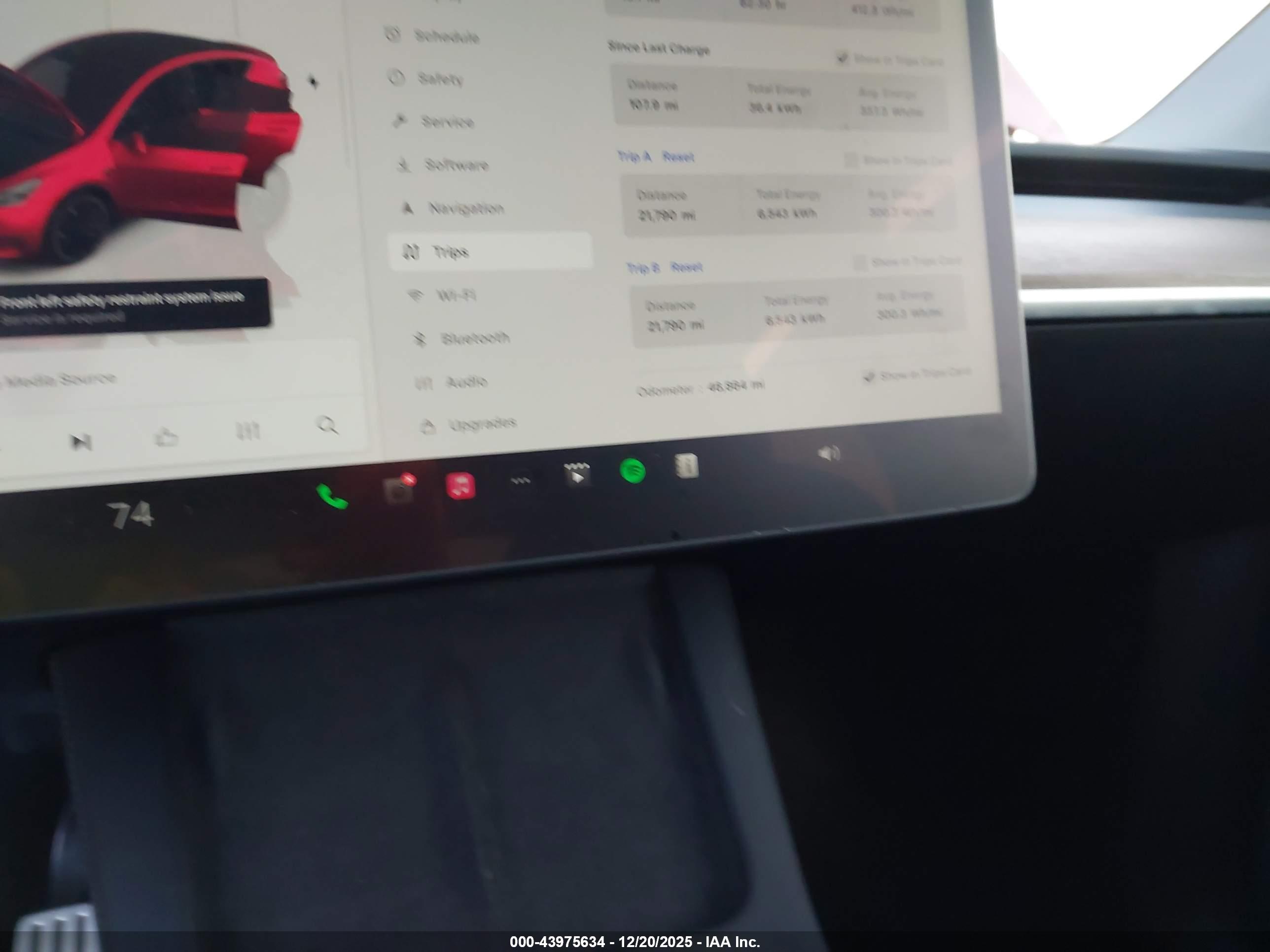 TESLA MODEL image 7