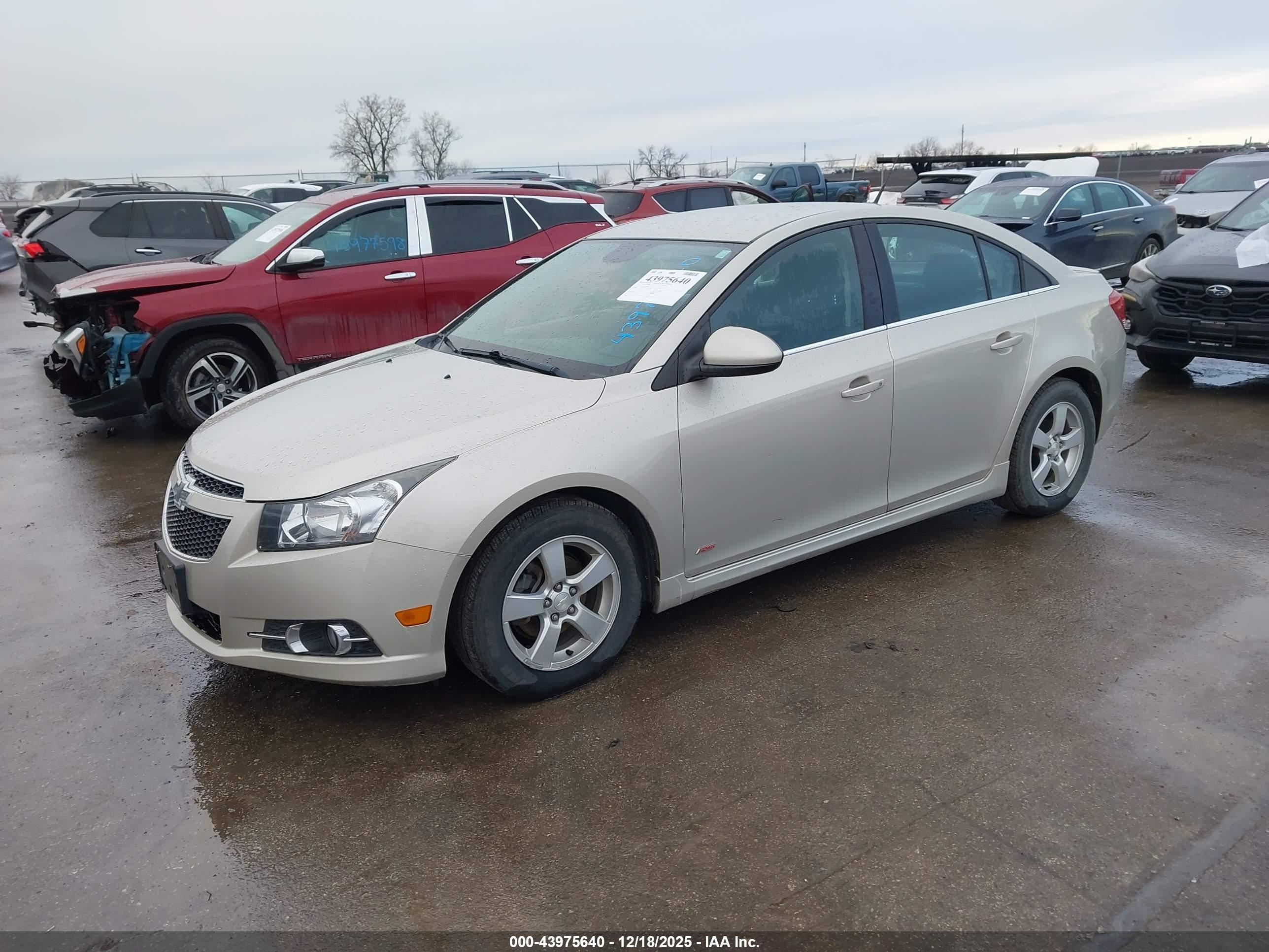 CHEVROLET CRUZE image 2
