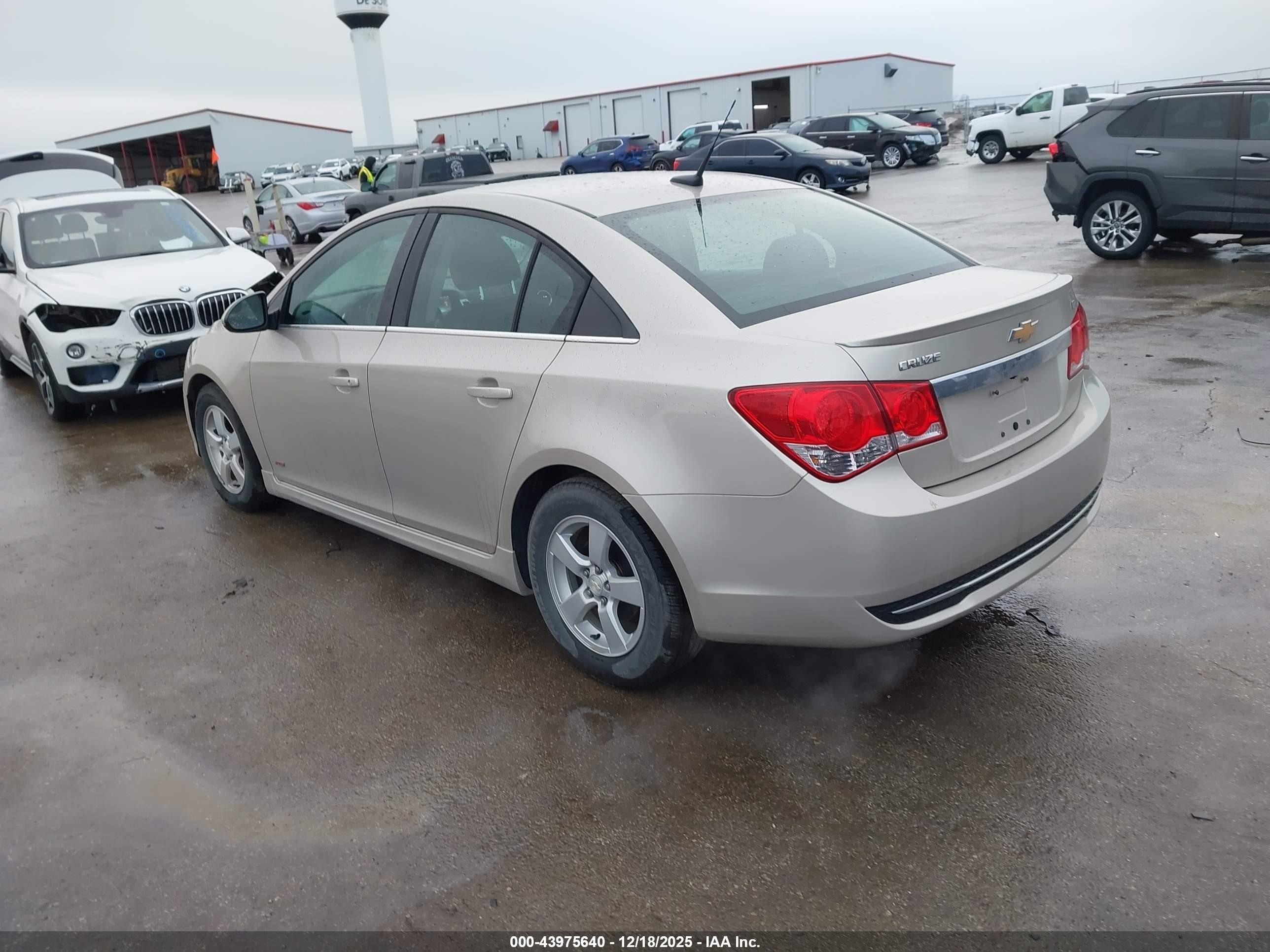 CHEVROLET CRUZE image 3
