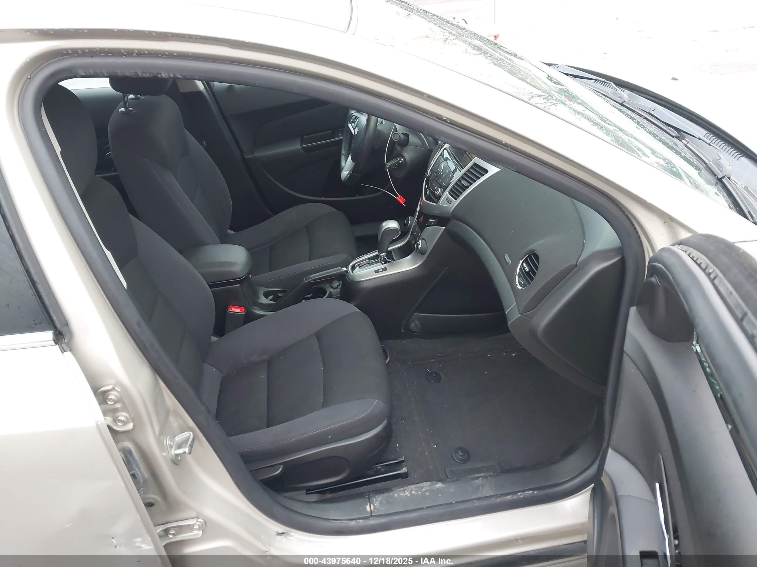 CHEVROLET CRUZE image 5