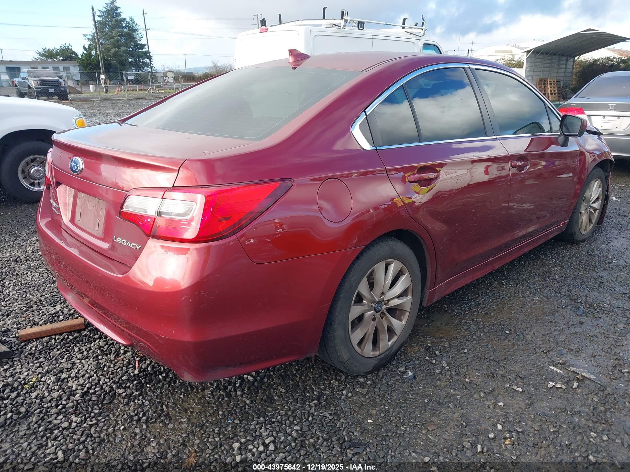 SUBARU LEGACY image 4