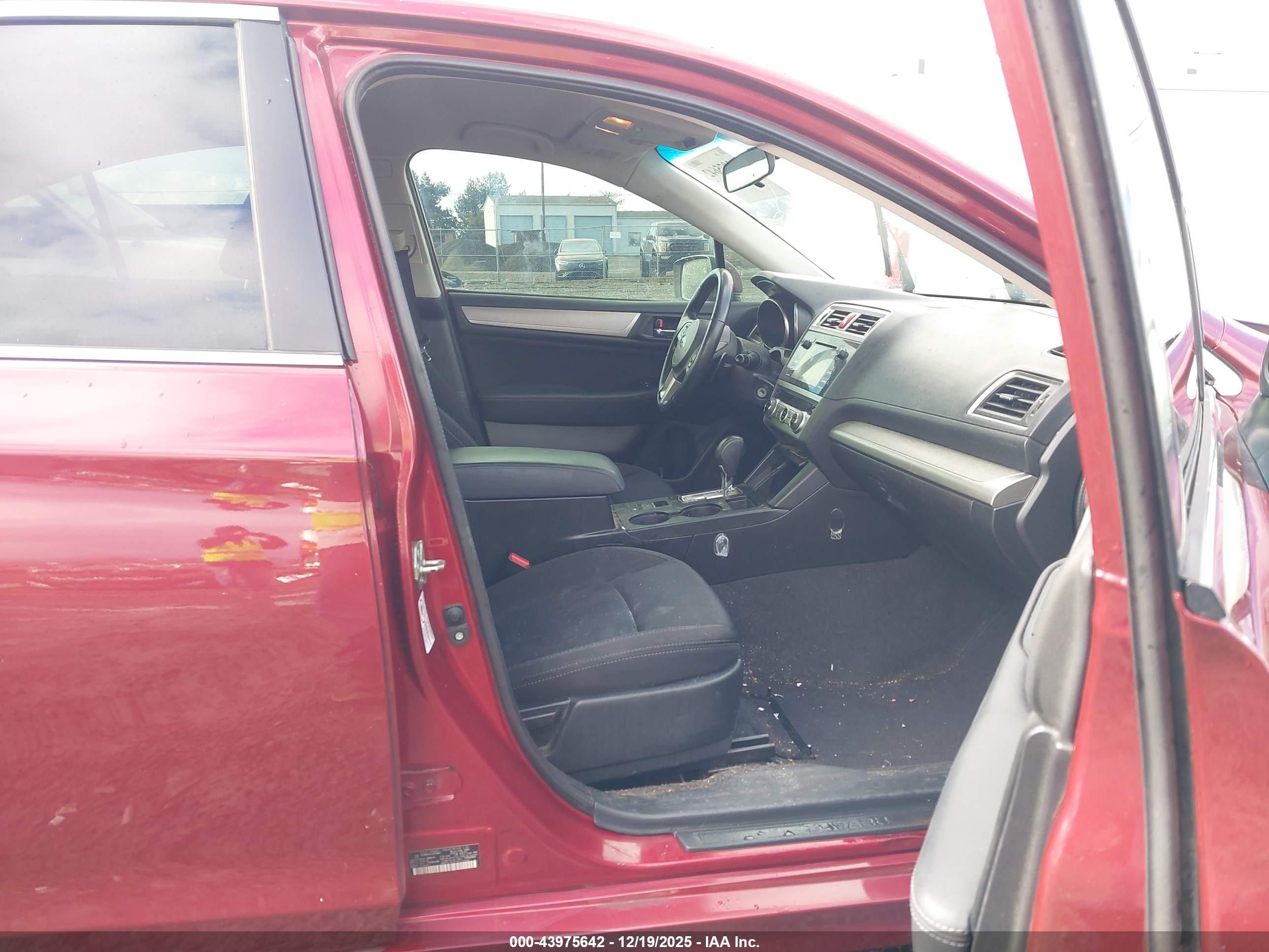 SUBARU LEGACY image 5