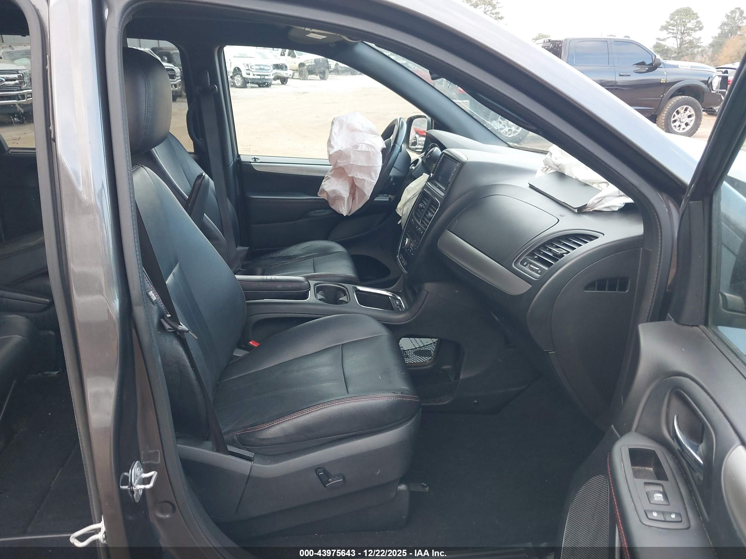 DODGE GRAND image 5