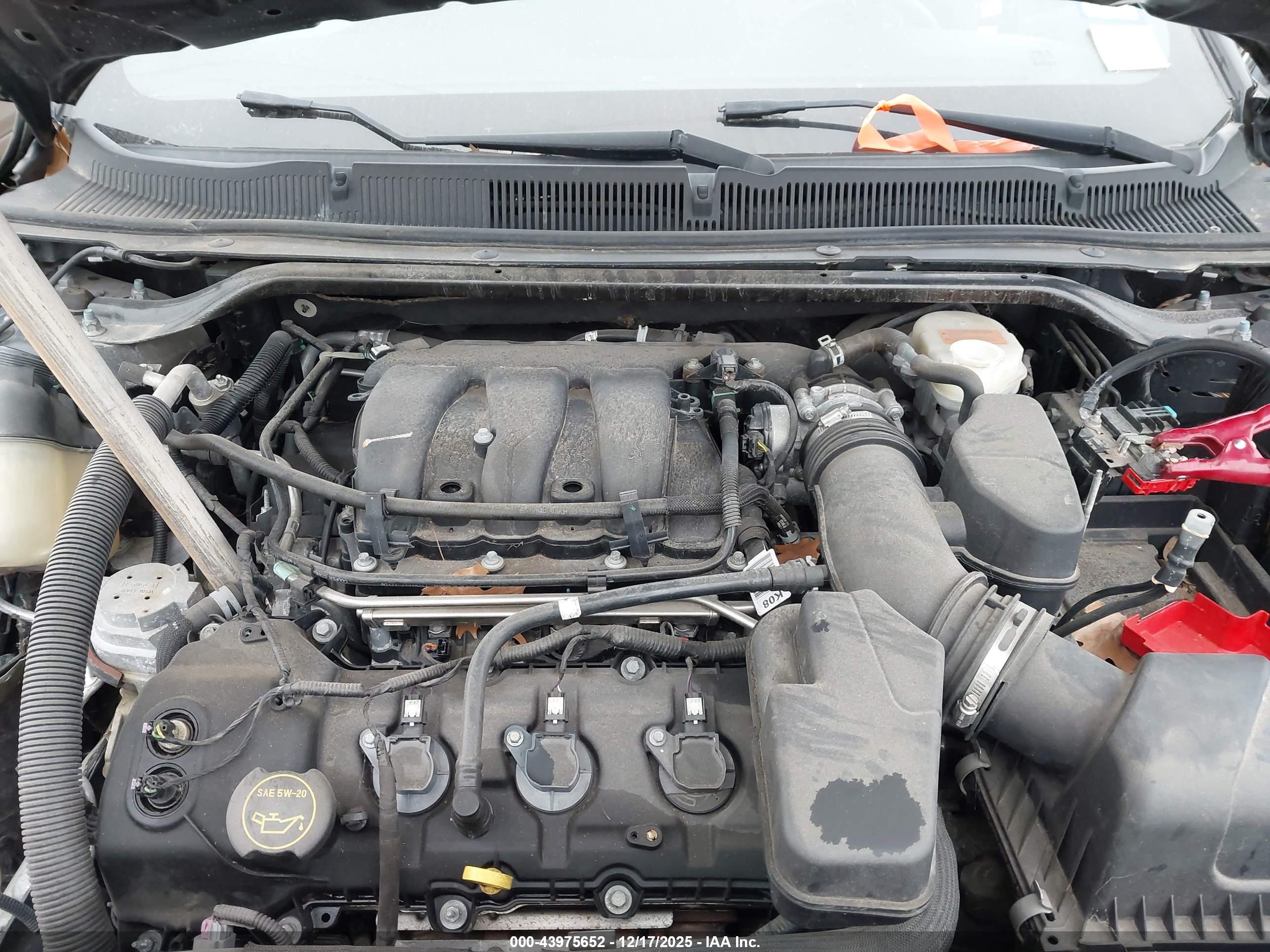 FORD TAURUS image 10