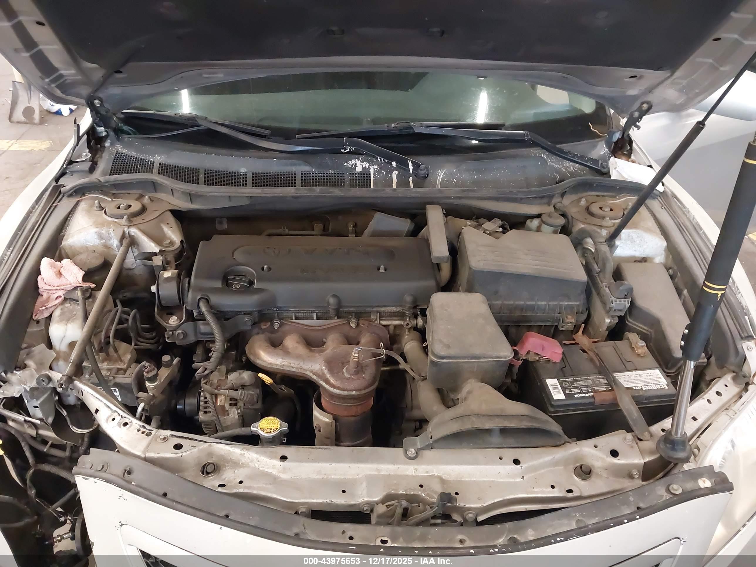 TOYOTA CAMRY image 10