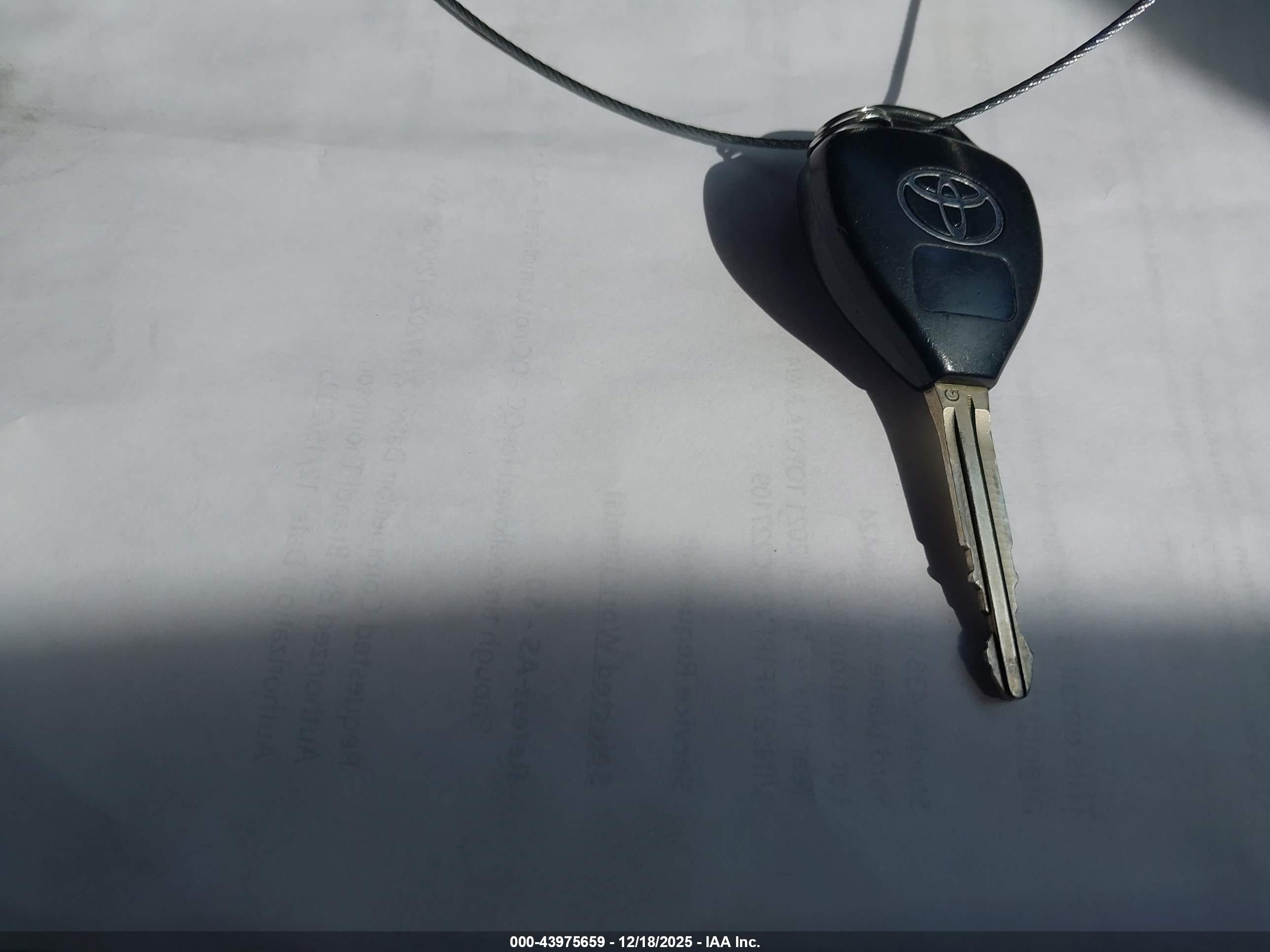 TOYOTA RAV4 image 11