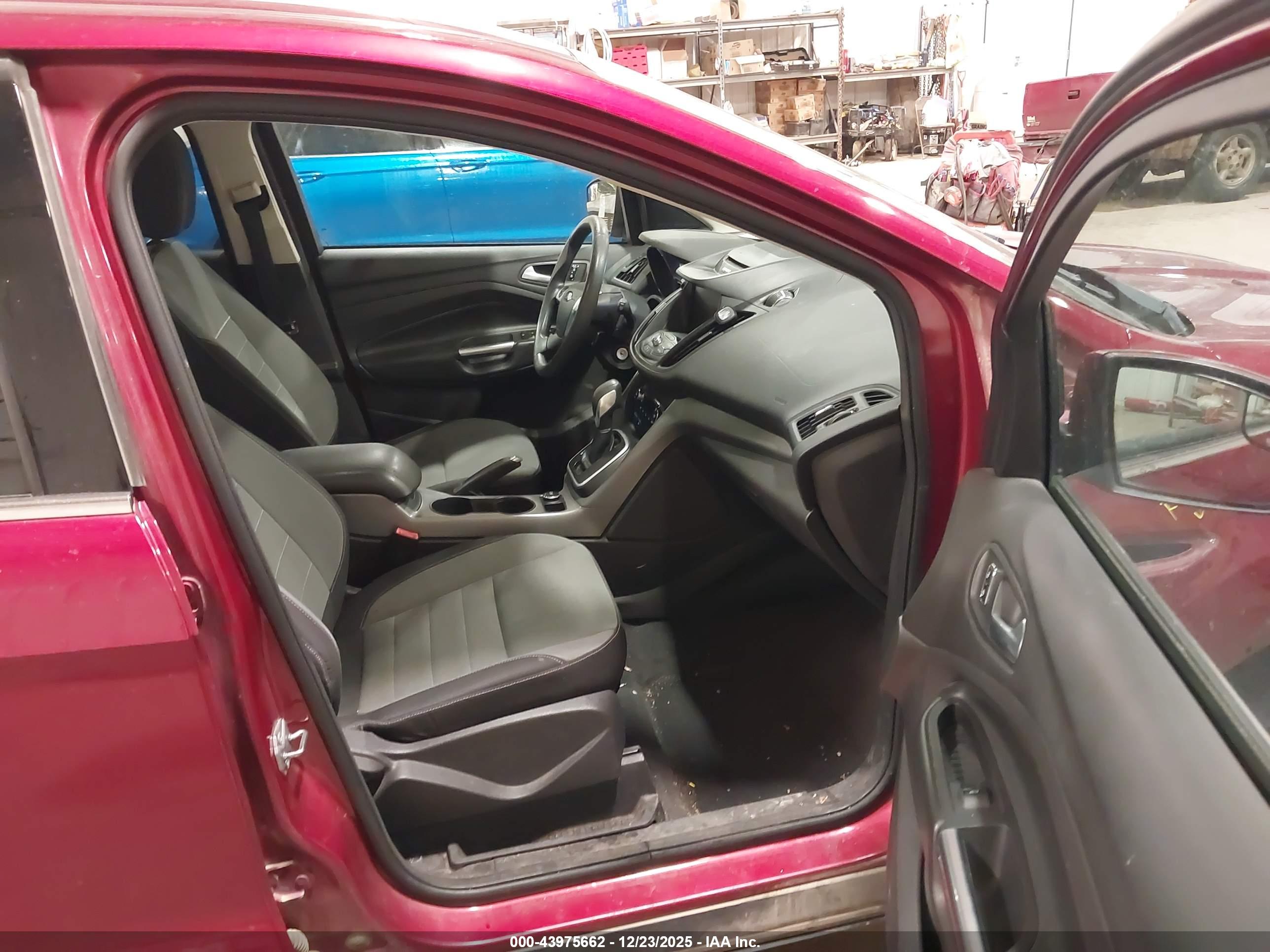 FORD ESCAPE image 5