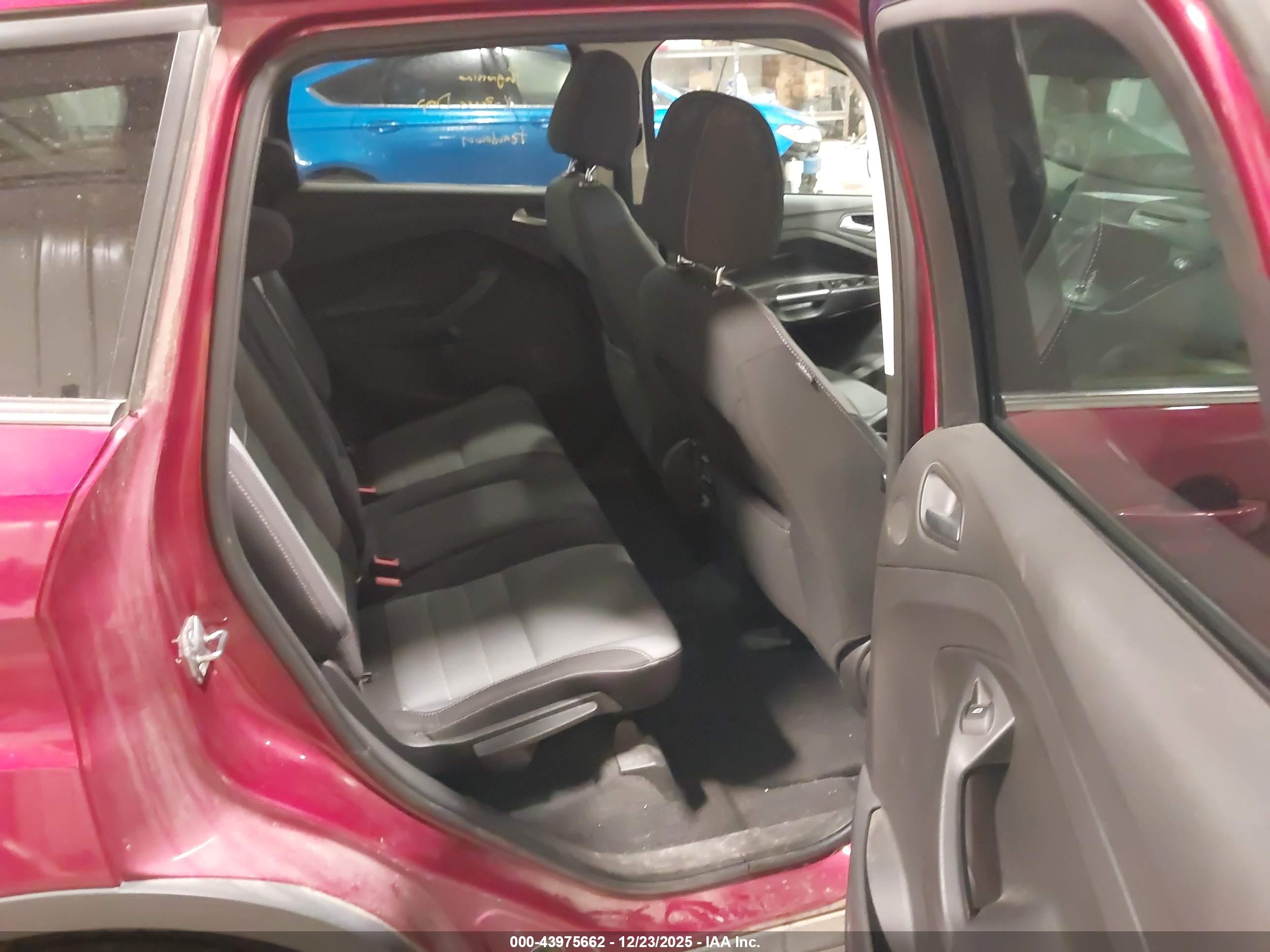 FORD ESCAPE image 8