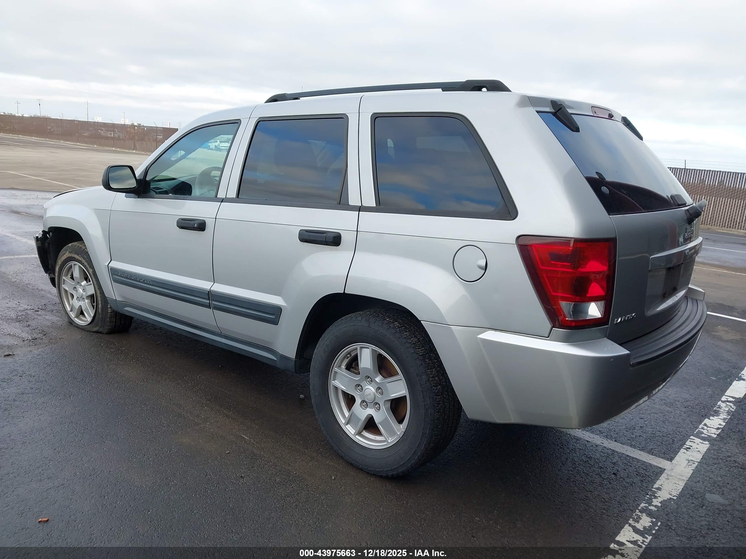 JEEP GRAND image 3