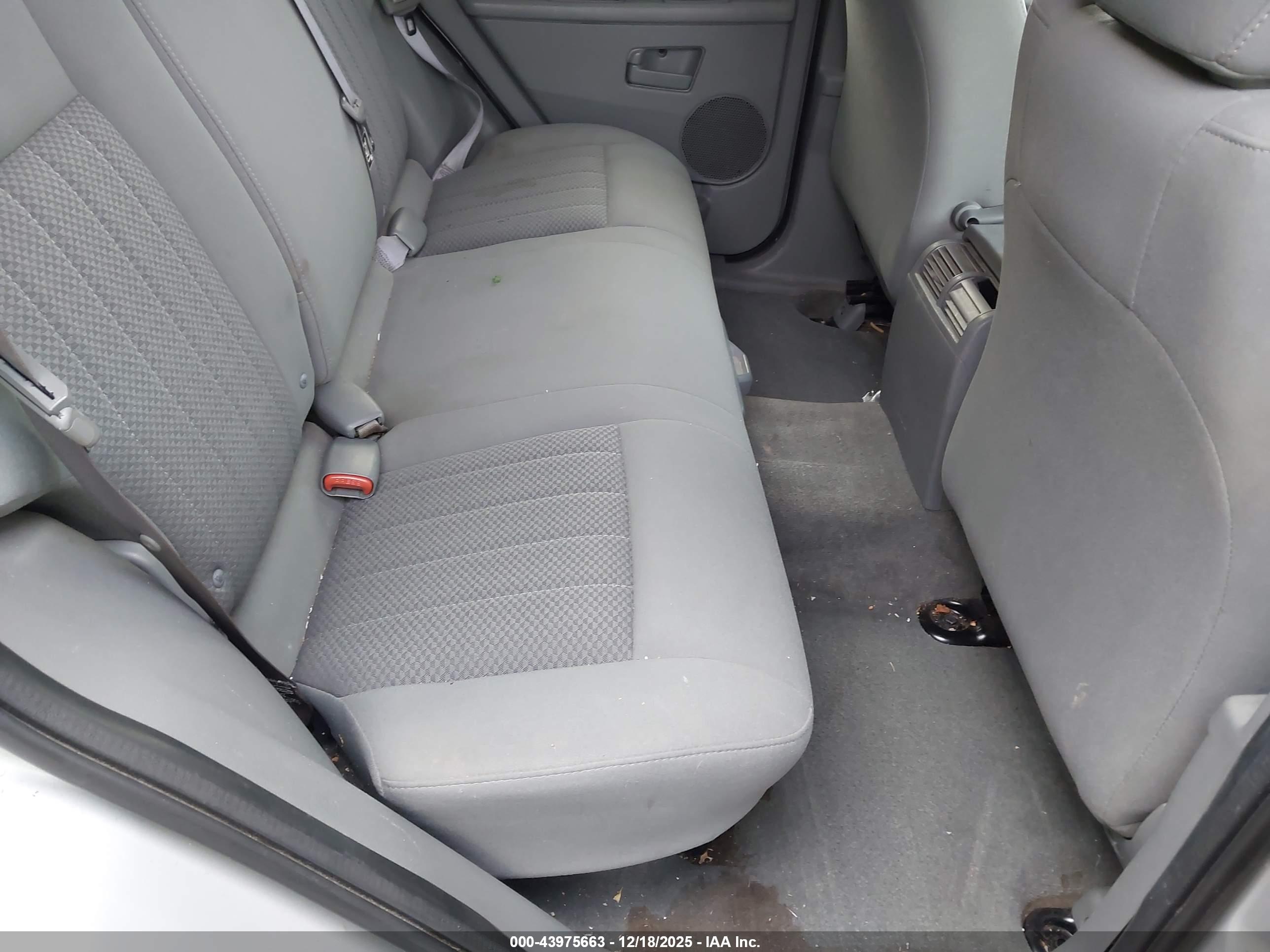 JEEP GRAND image 8