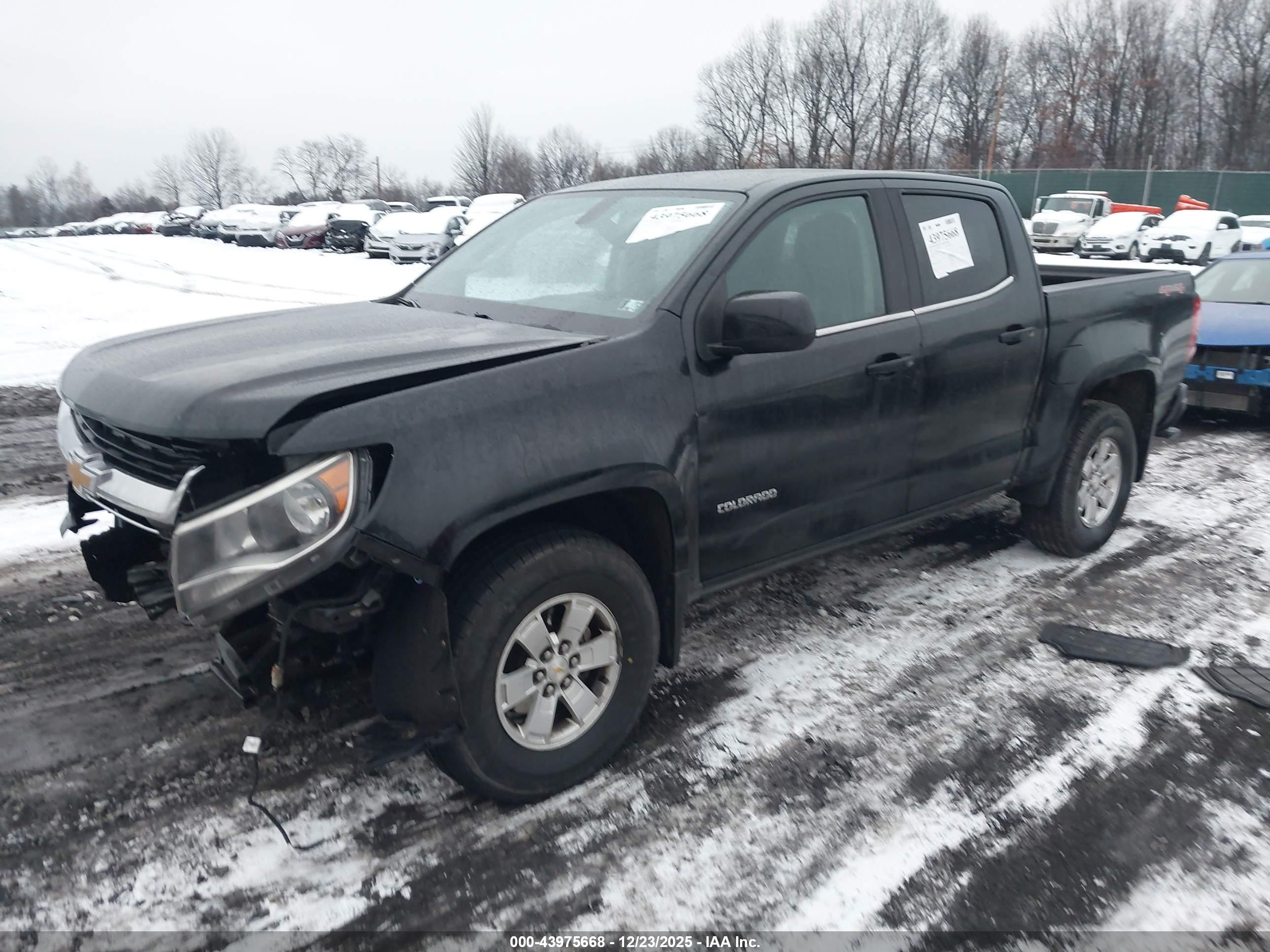 CHEVROLET COLORADO image 2