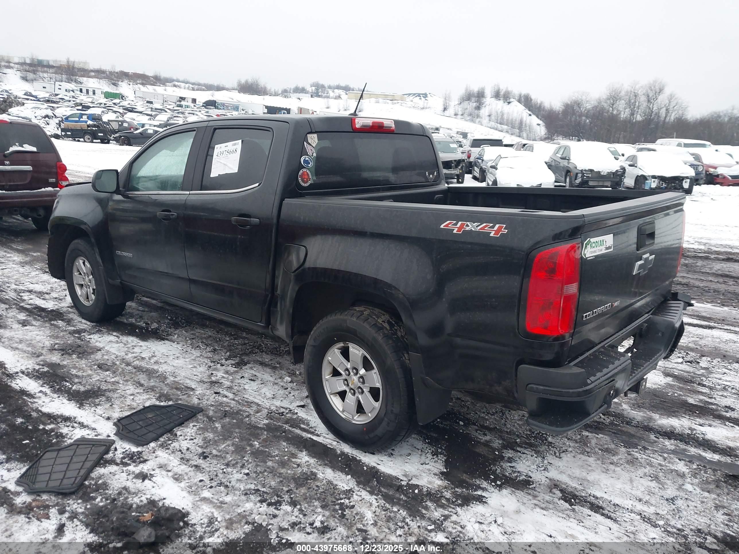 CHEVROLET COLORADO image 3
